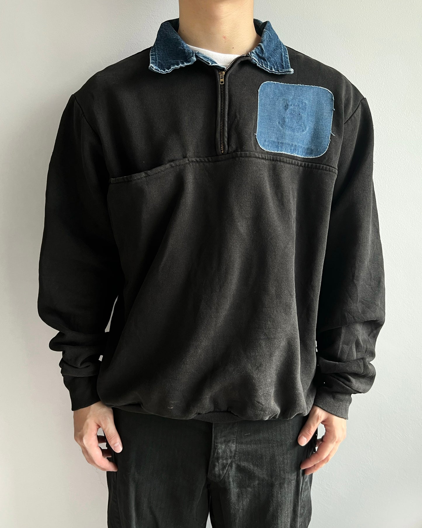 1970S BLACK QUARTER-ZIP DENIM PATCHED SWEATSHIRT (L)