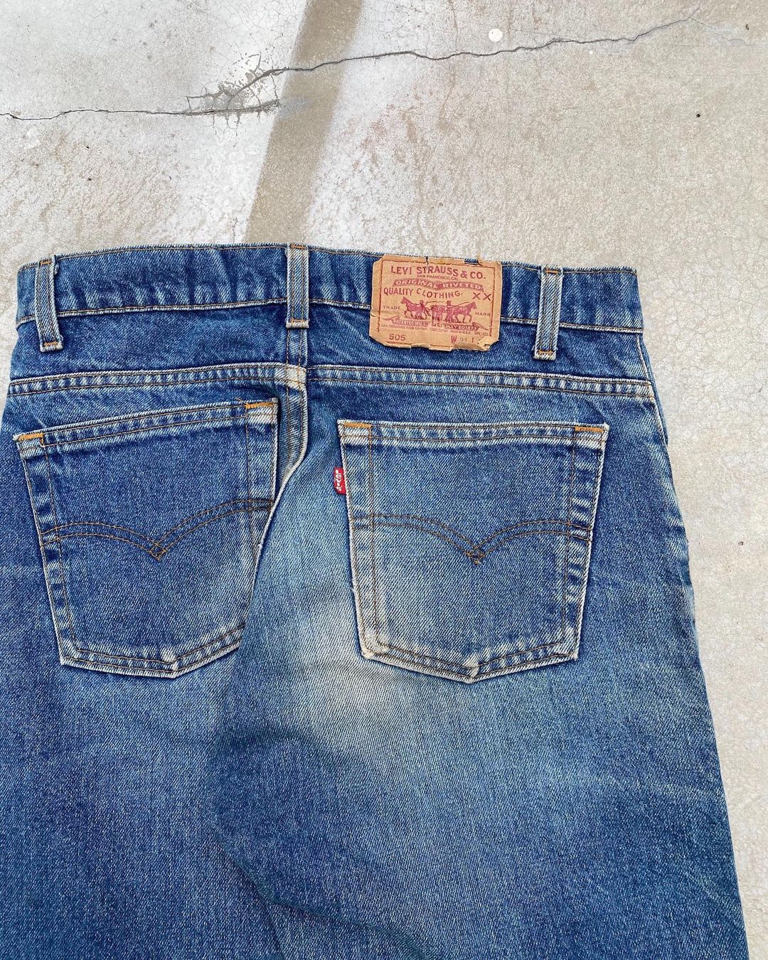 1980s Faded Indigo Levi’s 505 Jeans (31x34)