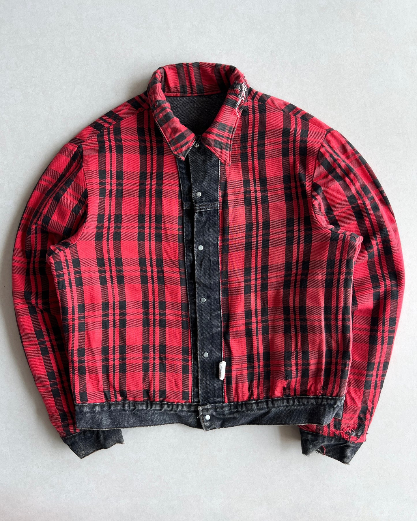 1980S FADED BLACK LEVI'S TYPE III REVERSIBLE TRUCKER DENIM JACKET (L)