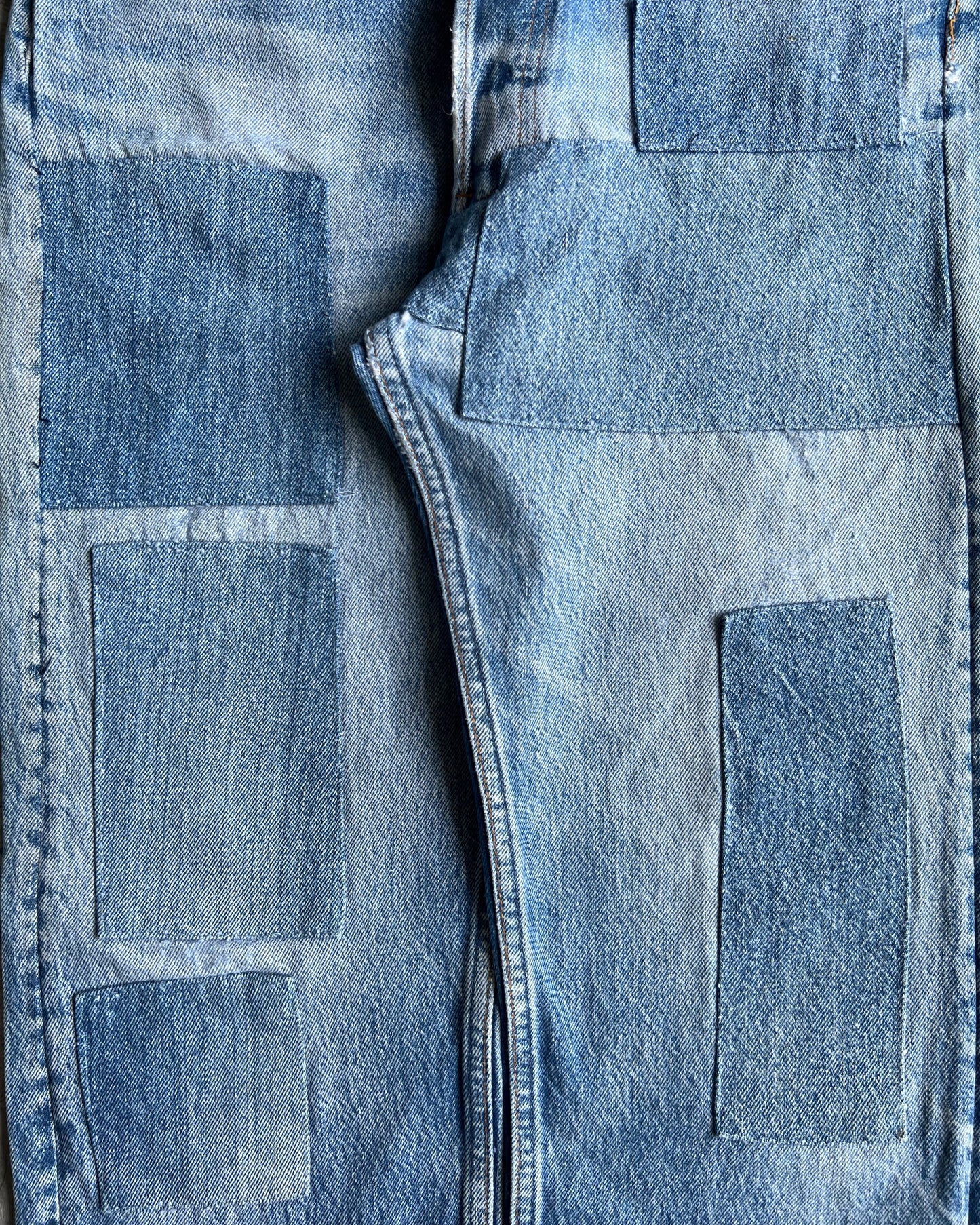 1980S FADED WASHED LEVI'S 501 PATCHED JEANS (31X28)