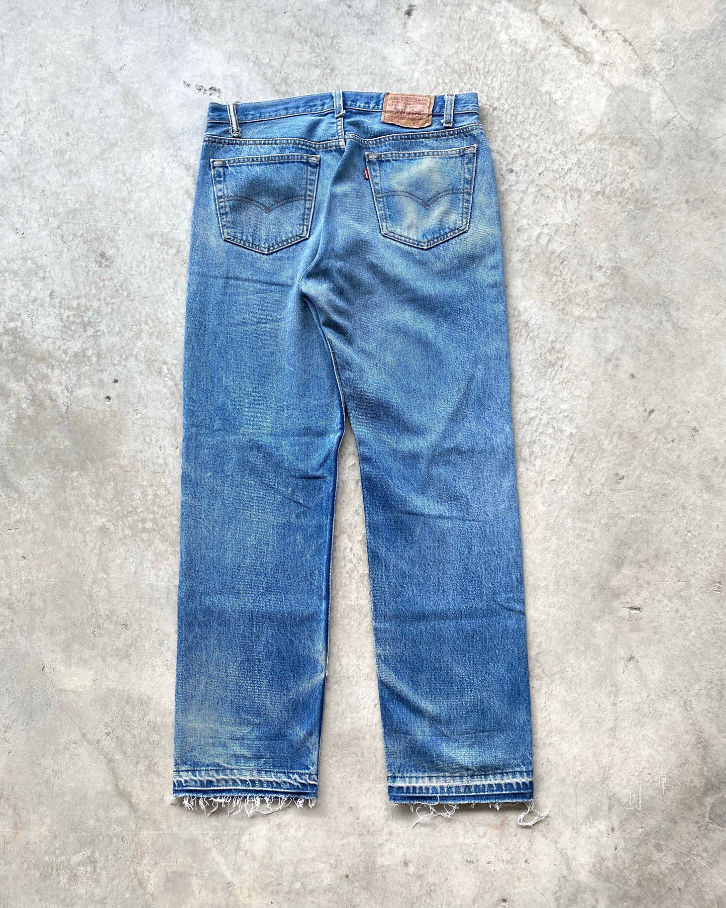 1980S FADED LEVI'S 501 RELEASED HEM JEANS (35X32)