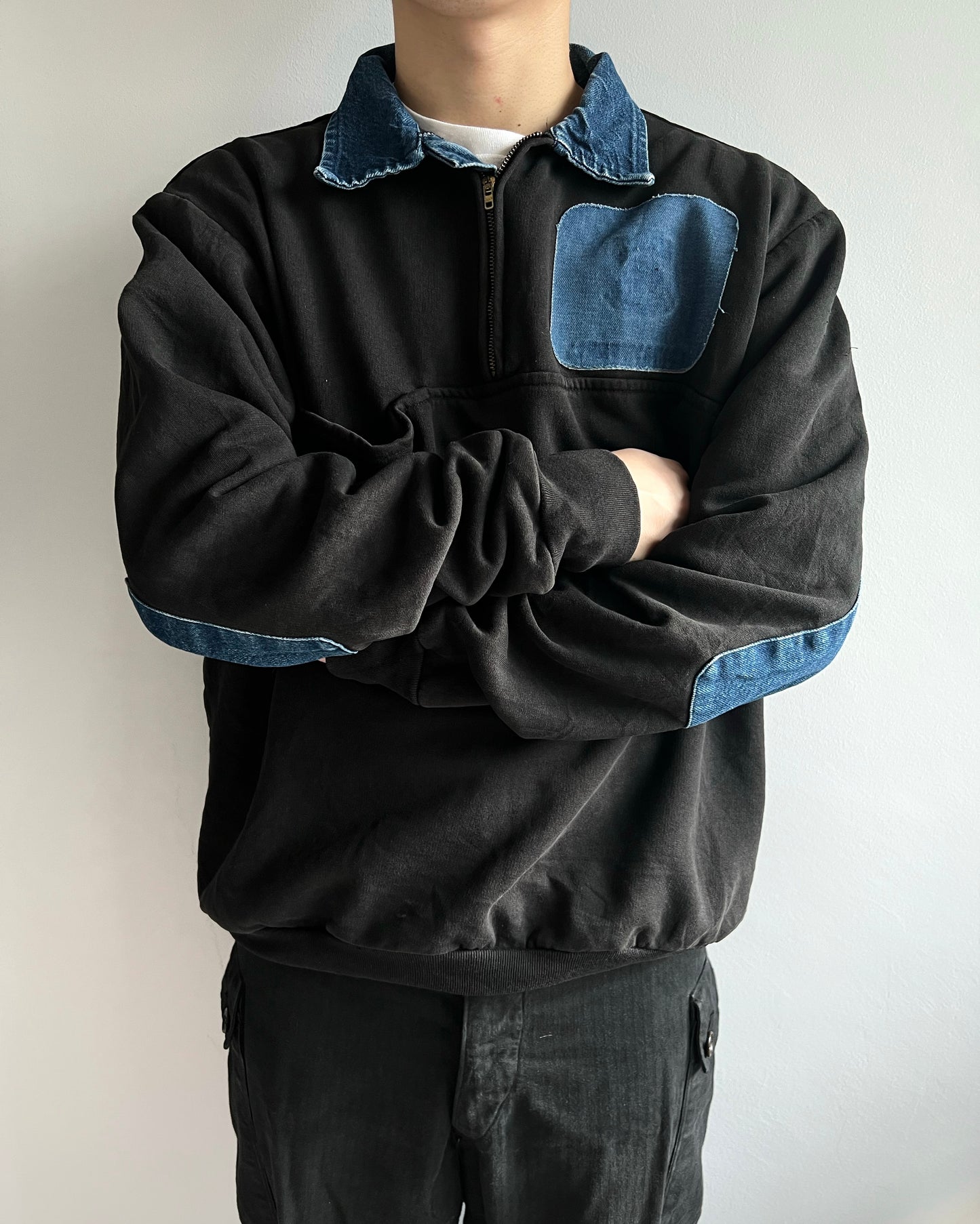 1970S BLACK QUARTER-ZIP DENIM PATCHED SWEATSHIRT (L)