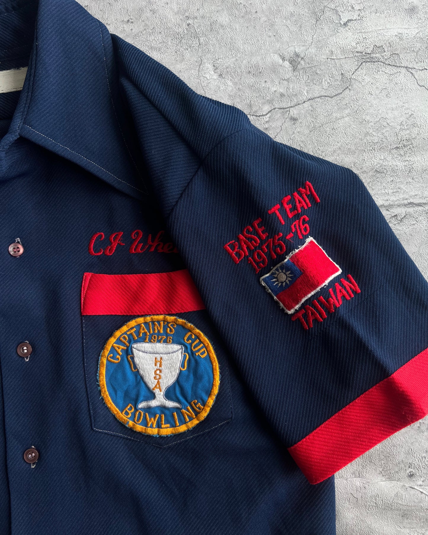 1970S MULTI-PATCHES 'CAPTAIN CUPS' BOWLING SHIRT (M)