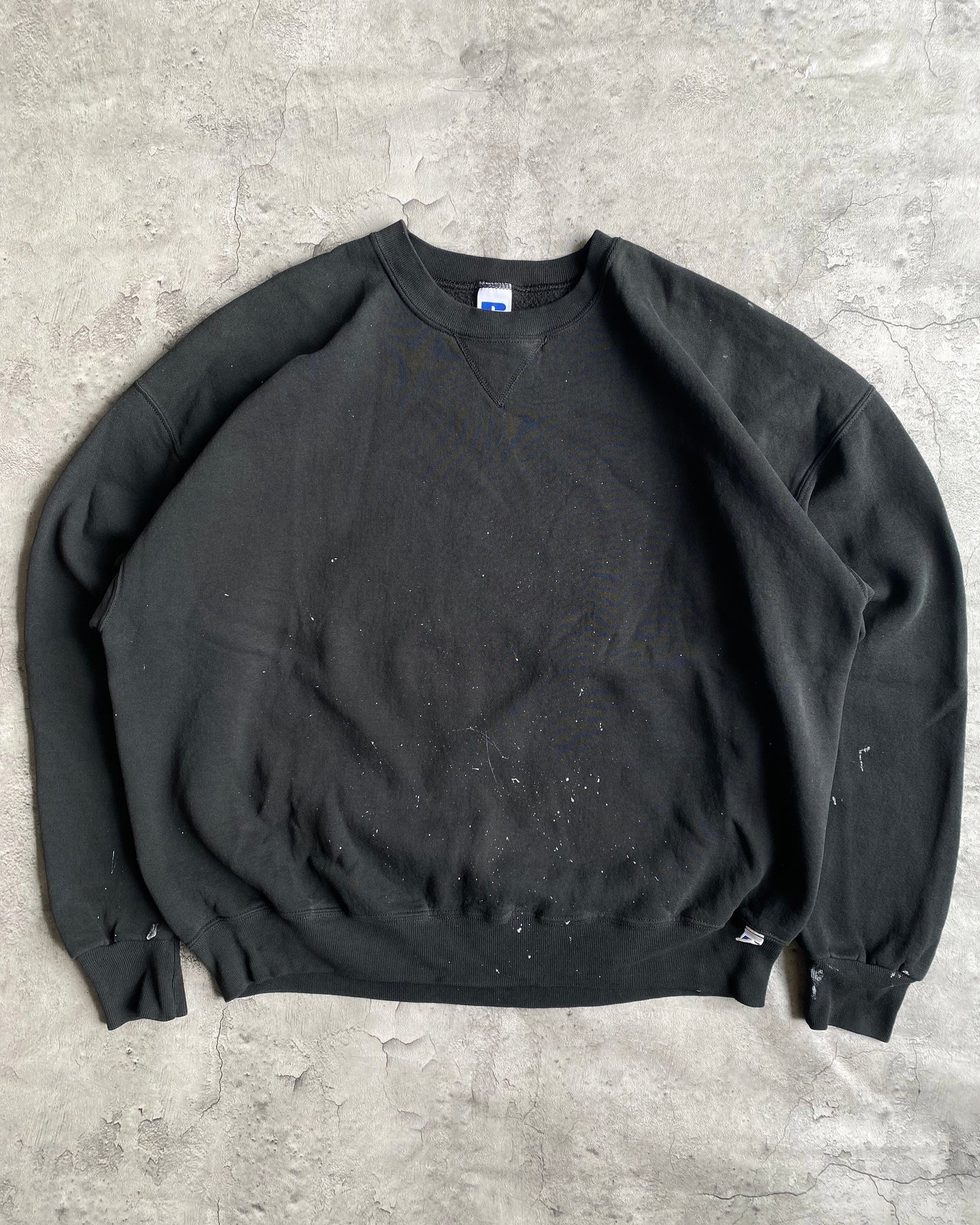 1990S RUSSELL FADED BLACK PAINTED CREWNECK SWEATSHIRT (XL/XXL)