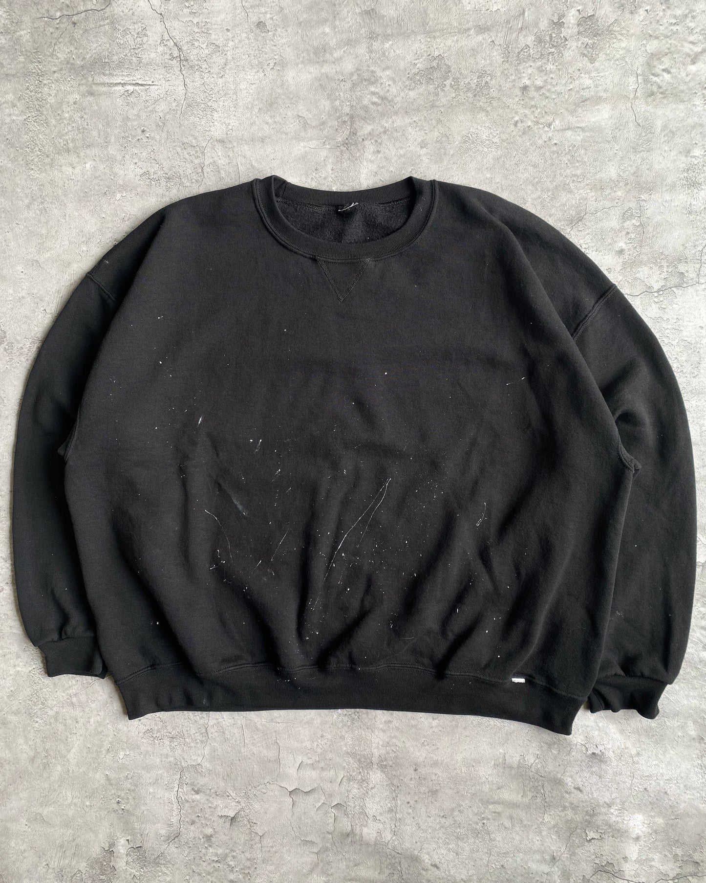 1990S RUSSELL BLACK PAINTED CREWNECK SWEATSHIRT (XL/XXL)