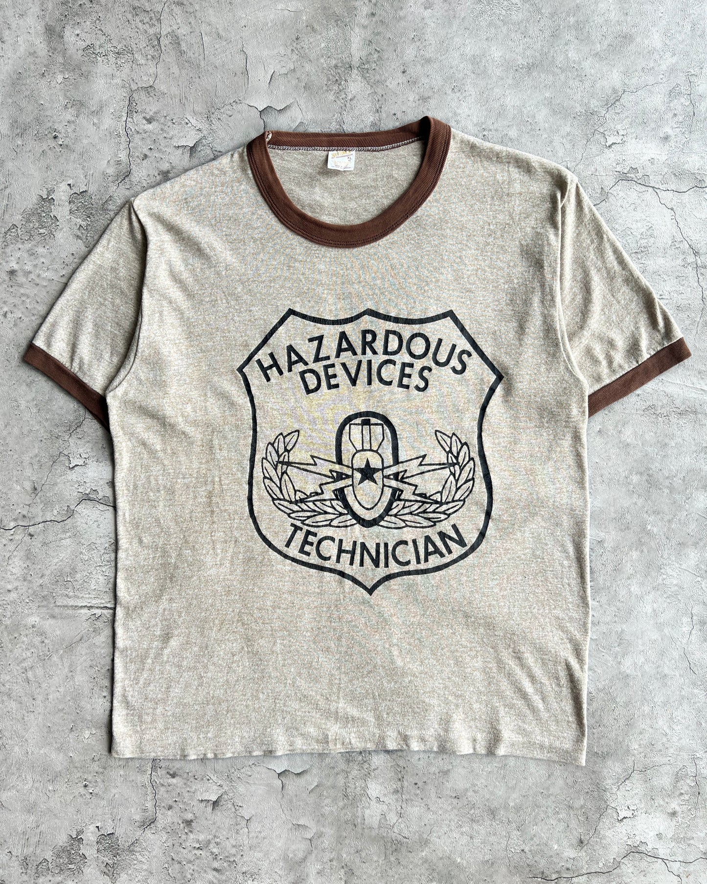 1980S 'HAZARDOUS DEVICES TECHNICIAN' RINGER TEE (XL)