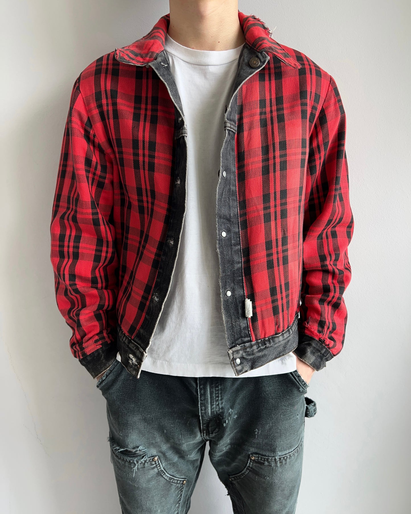 1980S FADED BLACK LEVI'S TYPE III REVERSIBLE TRUCKER DENIM JACKET (L)