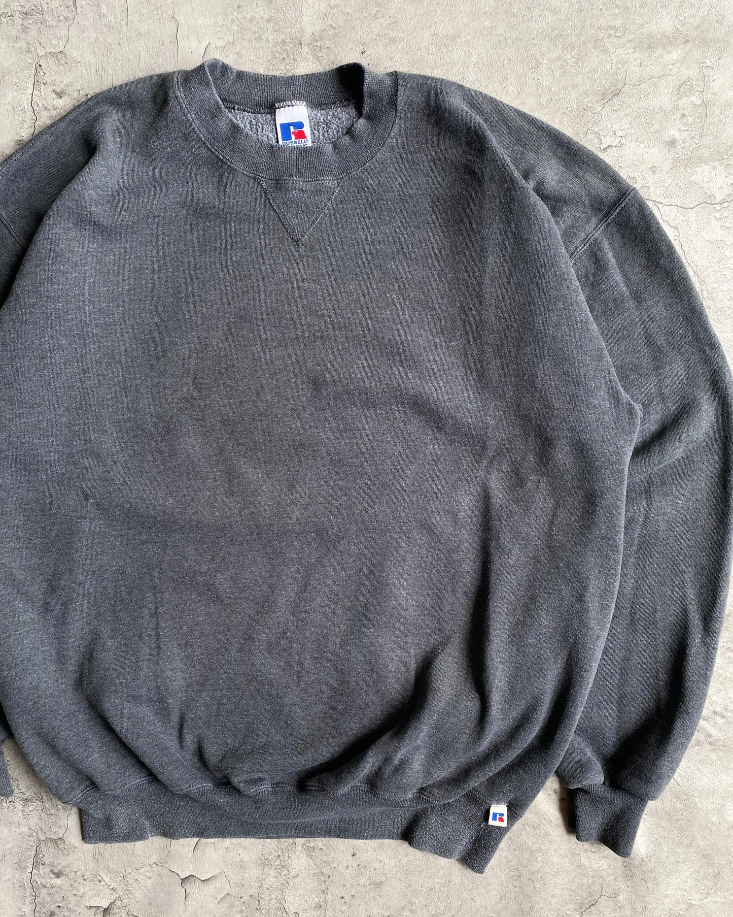 1990S RUSSELL DARK GREY BLANK CREWNECK SWEATSHIRT (L/XL)