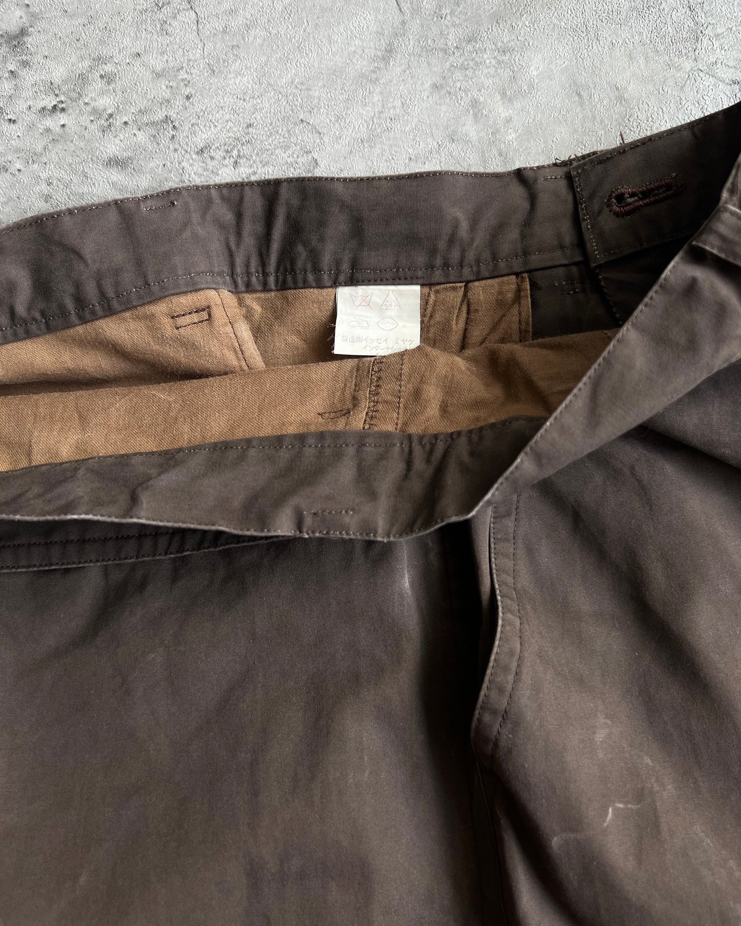 1980S BROWN ISSEY MIYAKE DUAL ZIPPER PARACHUTE TROUSERS (29-31)
