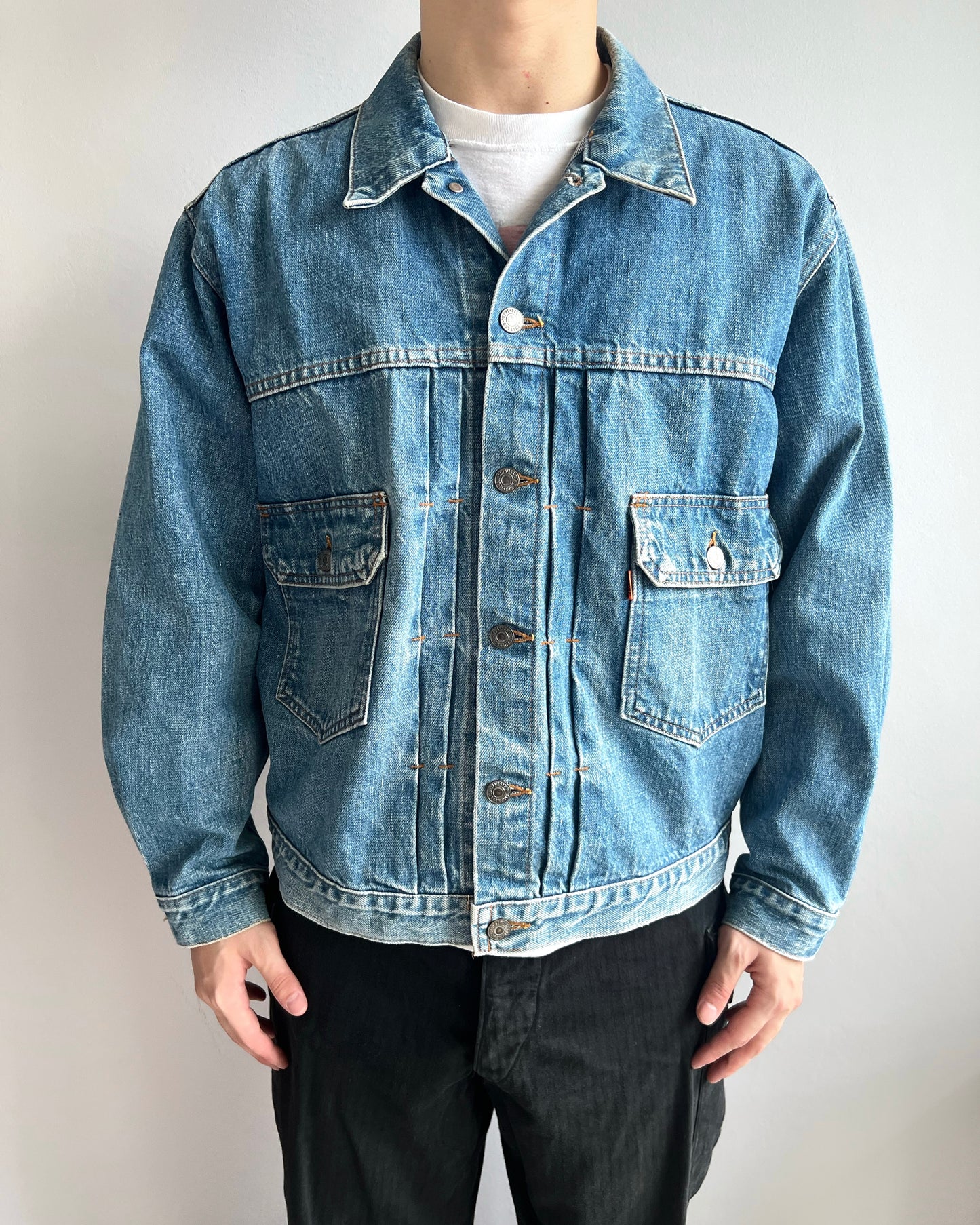 1990S FADED WASHED ORANGE TAB LEVI'S TYPE II DENIM JACKET (L)