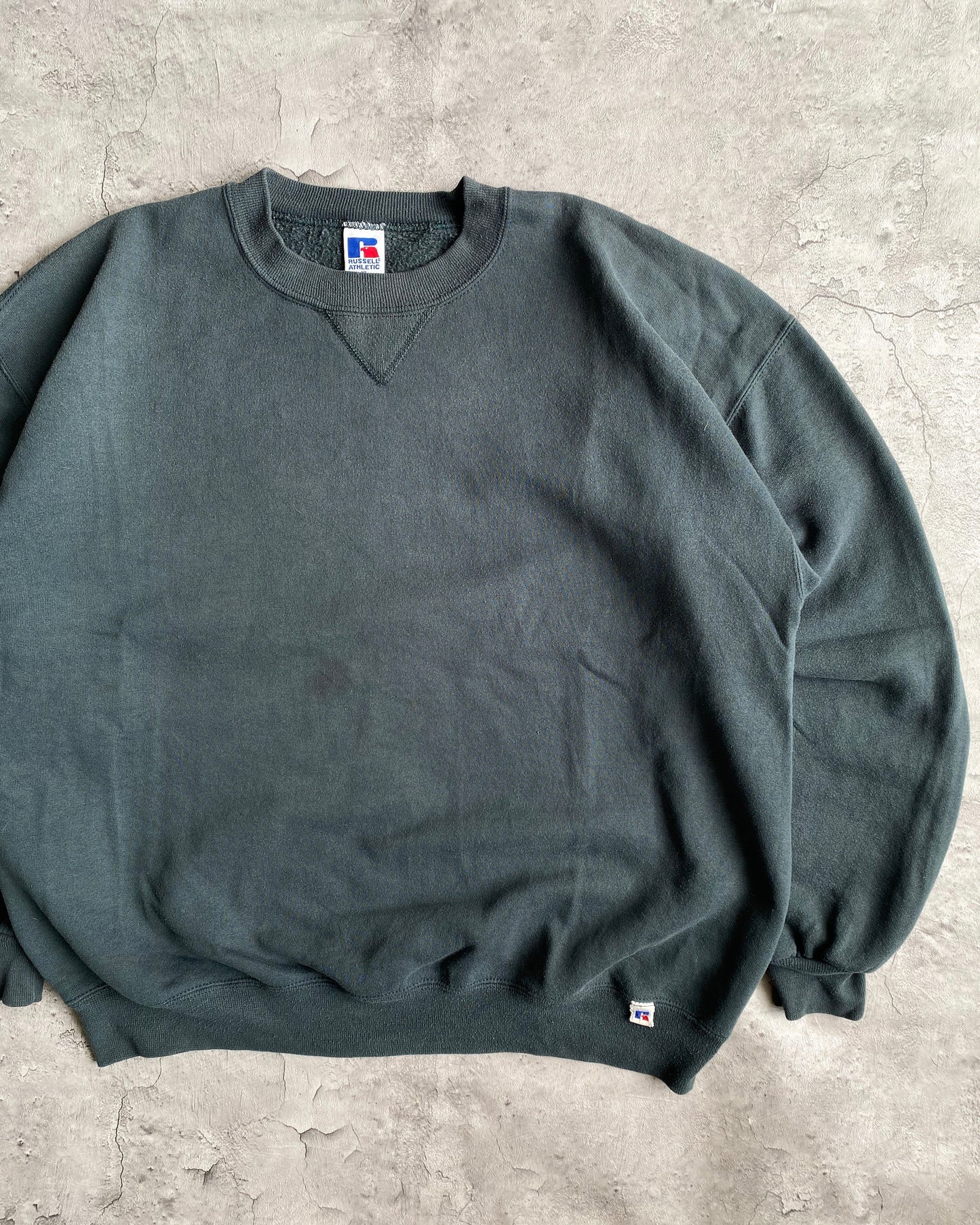 1990S RUSSELL FOREST GREEN BLANK CREWNECK SWEATSHIRT (L/XL)