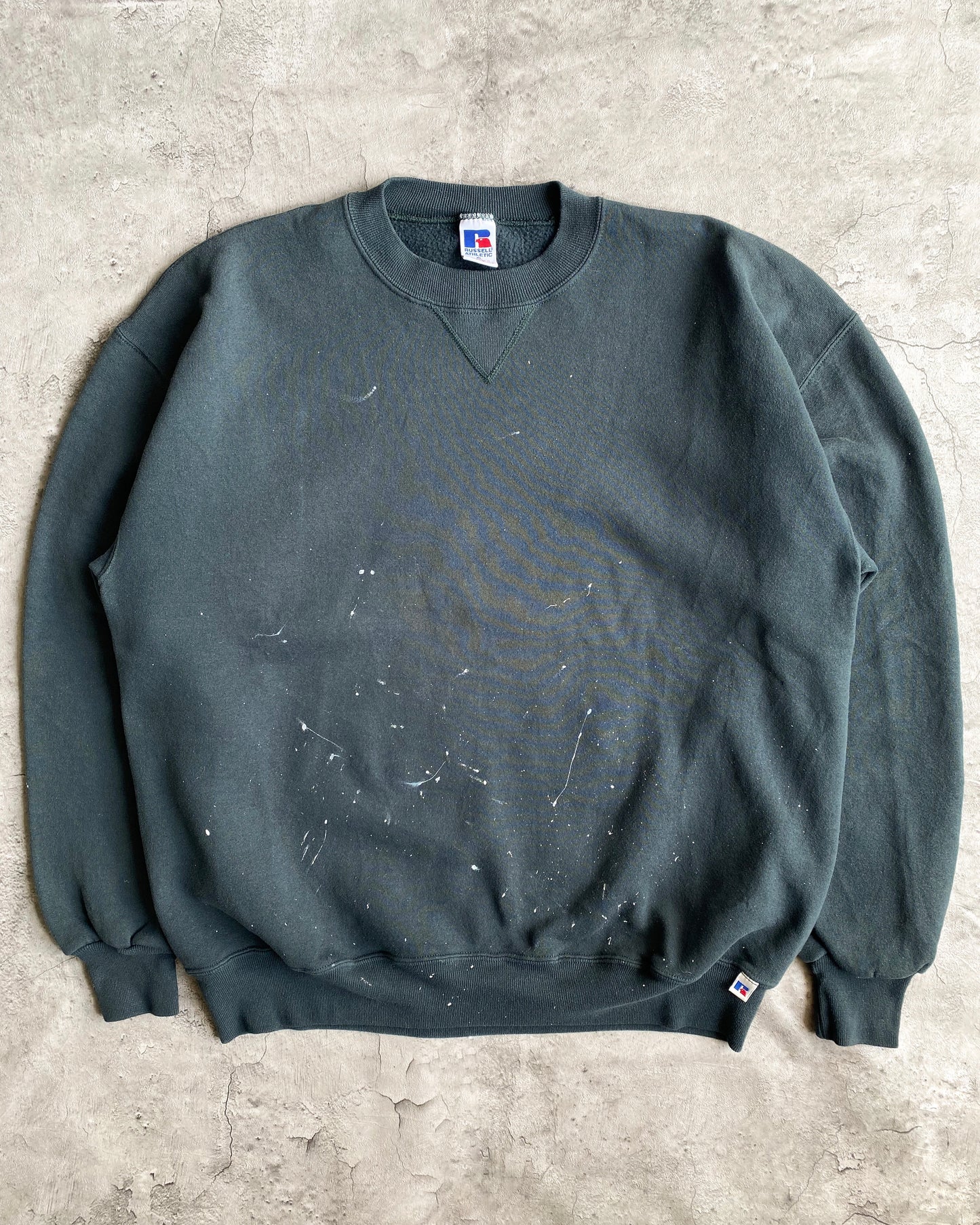 1990S RUSSELL FOREST GREEN PAINTED CREWNECK SWEATSHIRT (M-XL)
