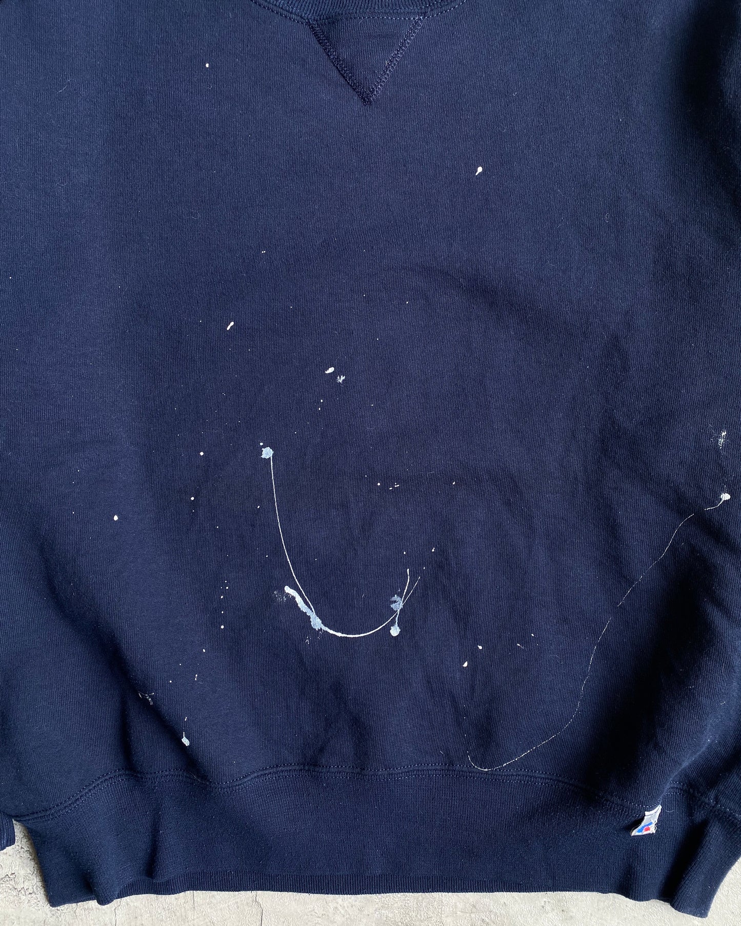 1990S RUSSELL NAVY PAINTED CREWNECK SWEATSHIRT (M/L)