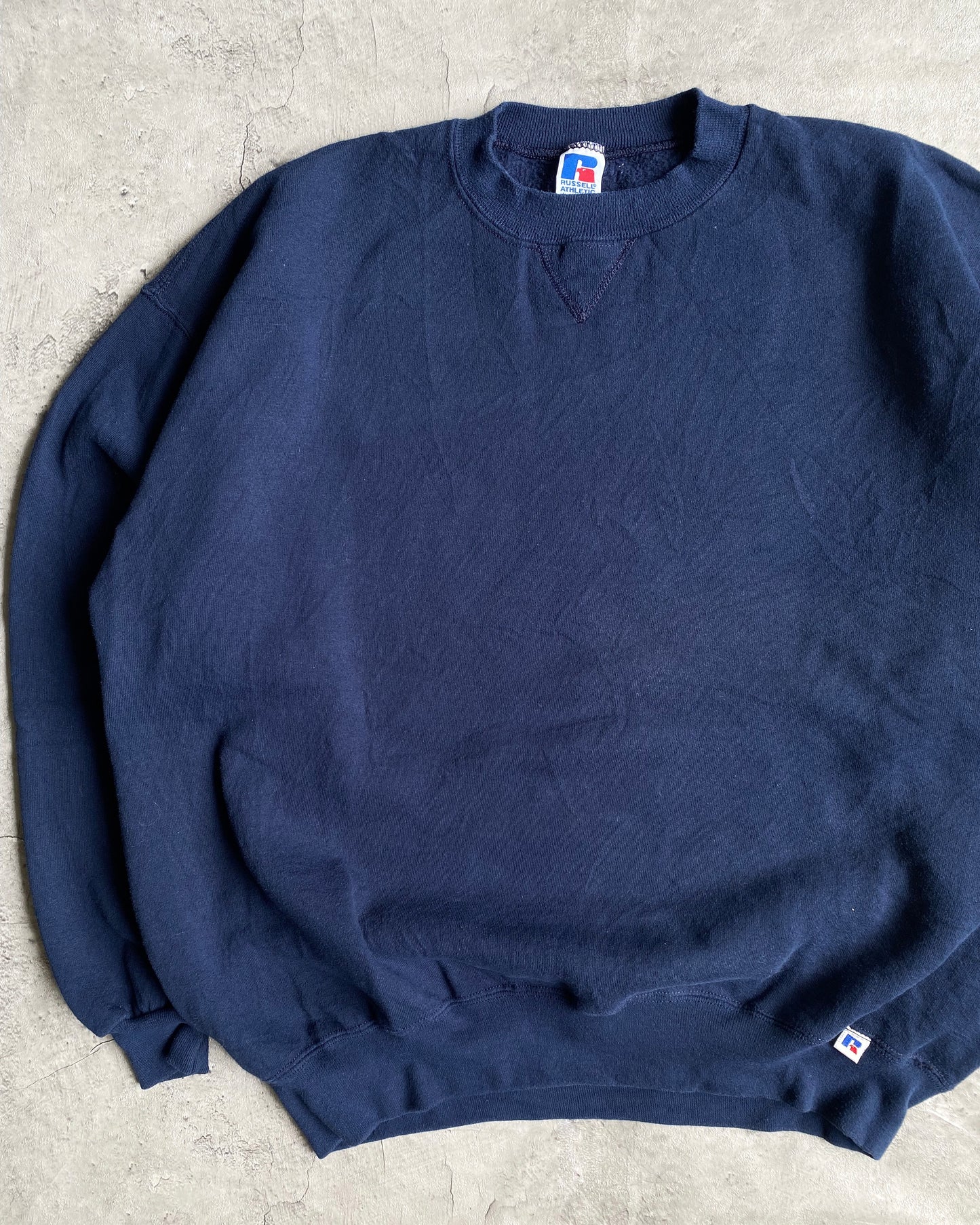 1990S RUSSELL NAVY BLANK CREWNECK SWEATSHIRT (XL)
