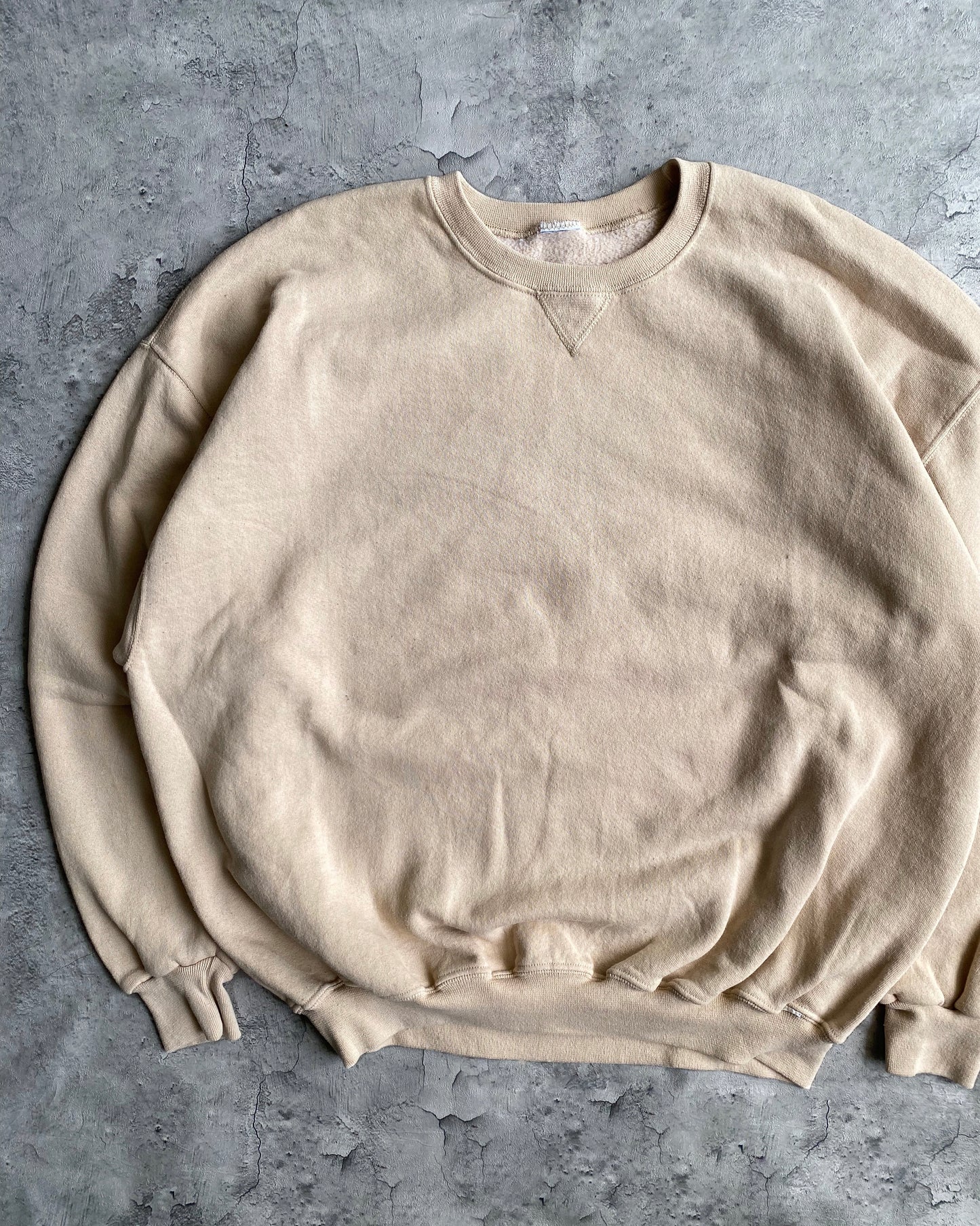 1990S RUSSELL CREAM BLANK CREWNECK SWEATSHIRT (L/XL)