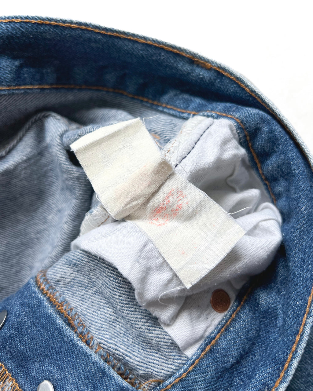 1990S FADED LEVI'S 501 WHISKERS JEANS (34)