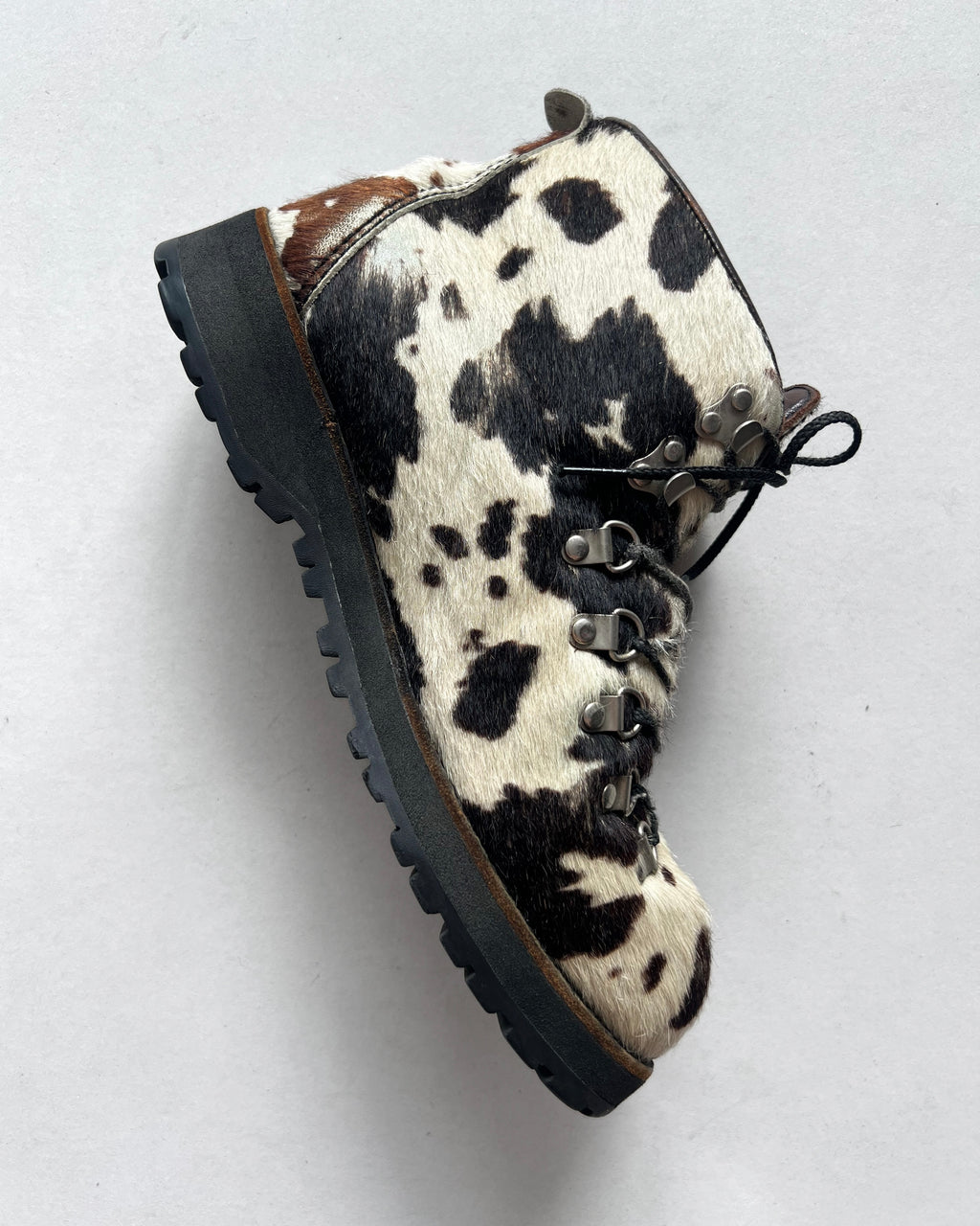 2005 JUNYA WATANABE COMME DES GARÇON CALF FUR HIKING BOOTS (41.5)