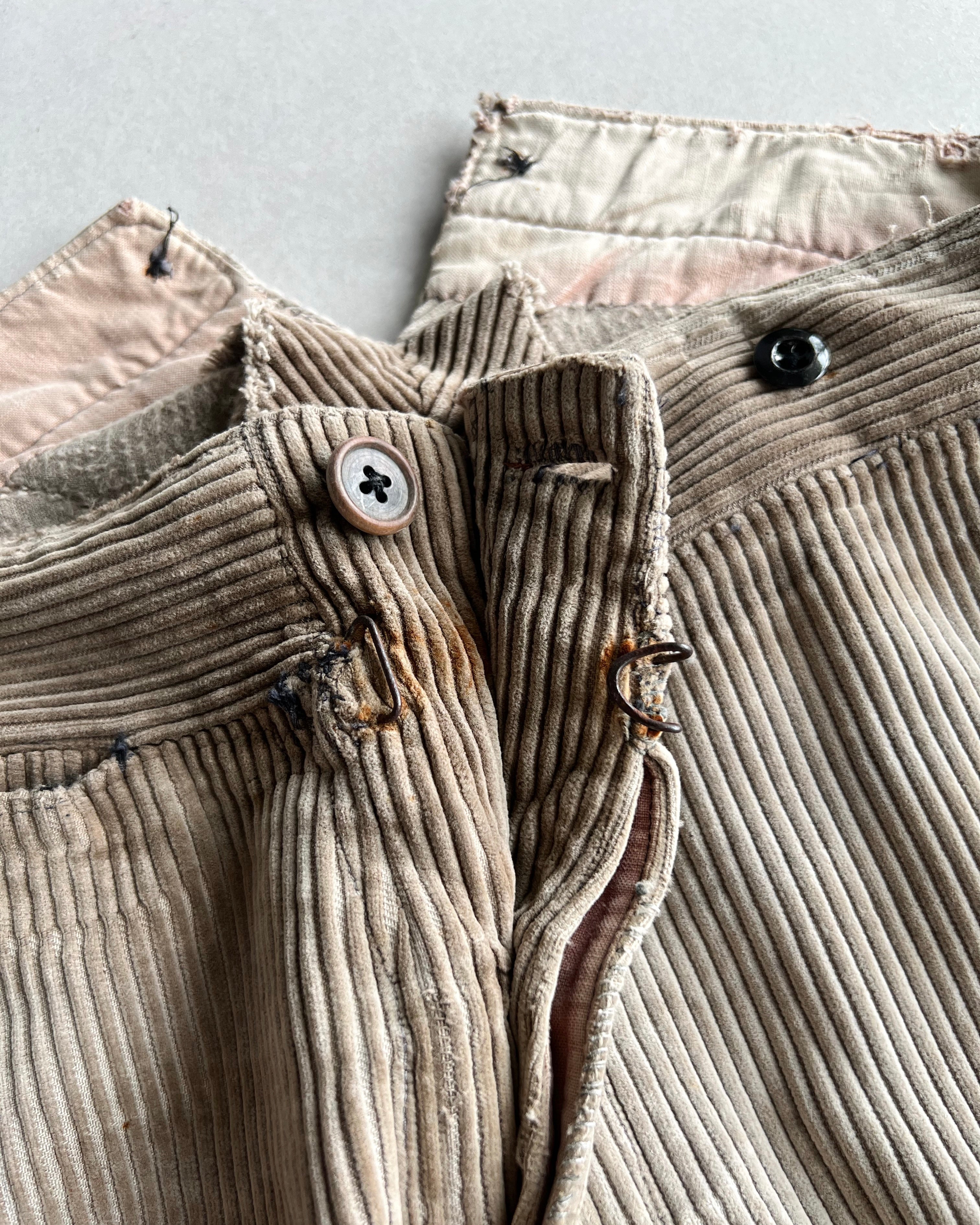 1930S FRENCH CORDUROY REPAIRED WORK TROUSERS (32-34)
