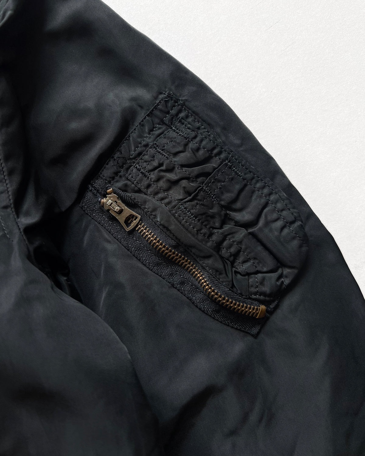 1980S BLACK ALPHA INDUSTRIES MA-1 FLIGHT JACKET (L)