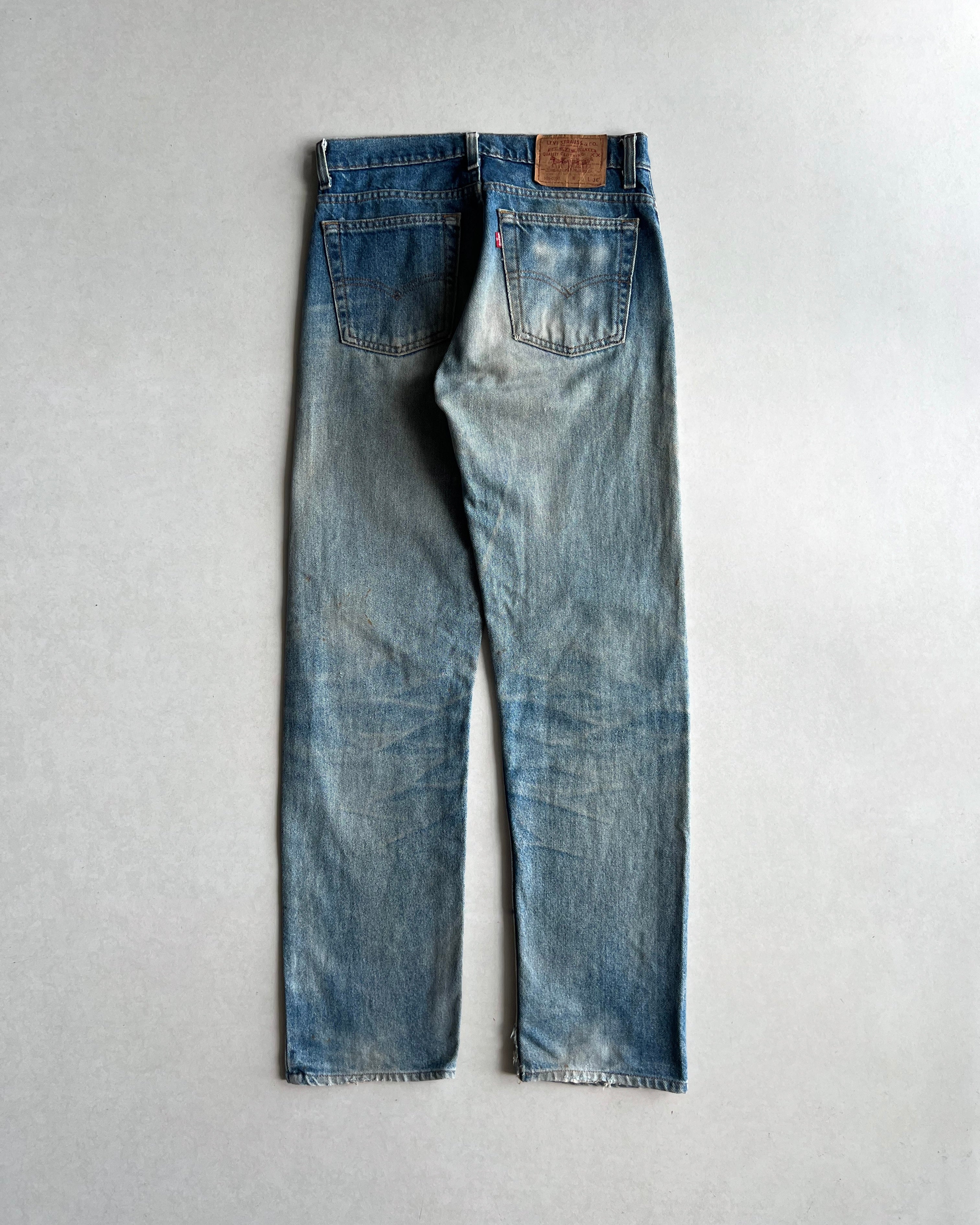 1990S FADED BLUE LEVI'S 505 REPAIRED JEANS (30X36)