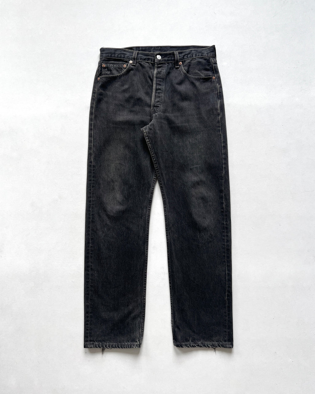 1990S BLACK LEVI'S 501 JEANS (34)