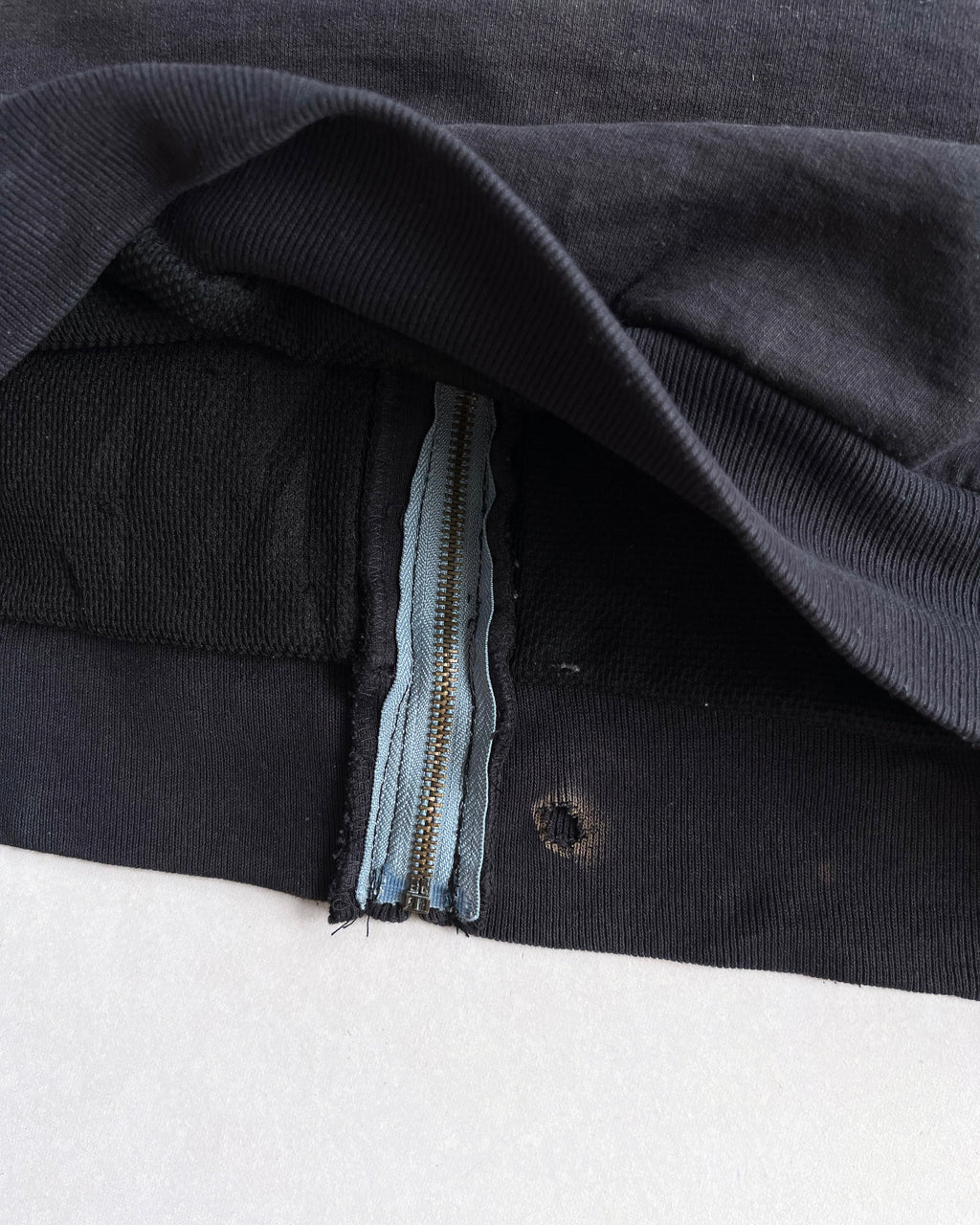 1990S FADED BLACK CARHARTT HEAVYWEIGHT ZIP-UP HOODIE (L/XL)