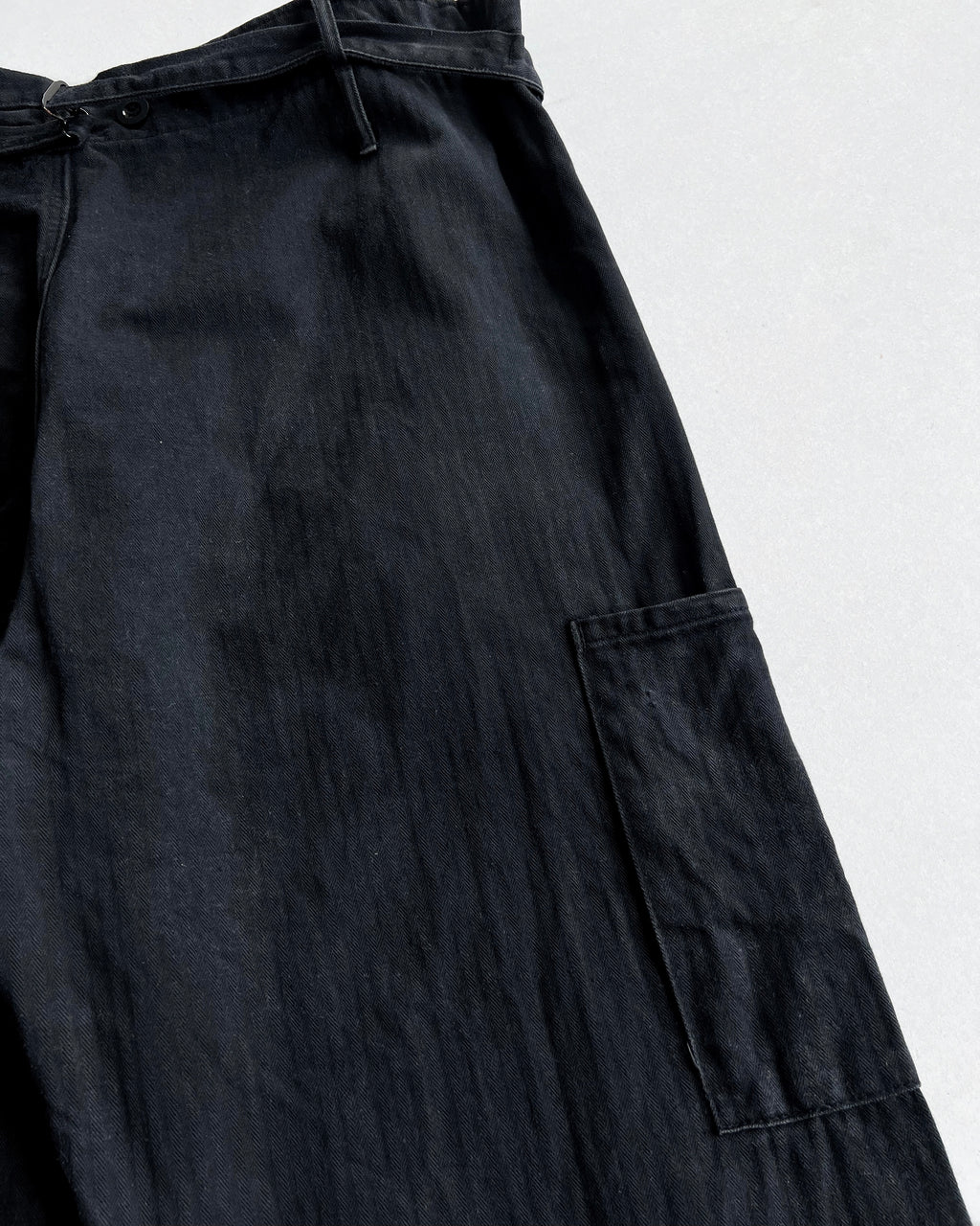 1980S BLACK GERMAN HBT CARPENTER WORK TROUSERS (30-36)