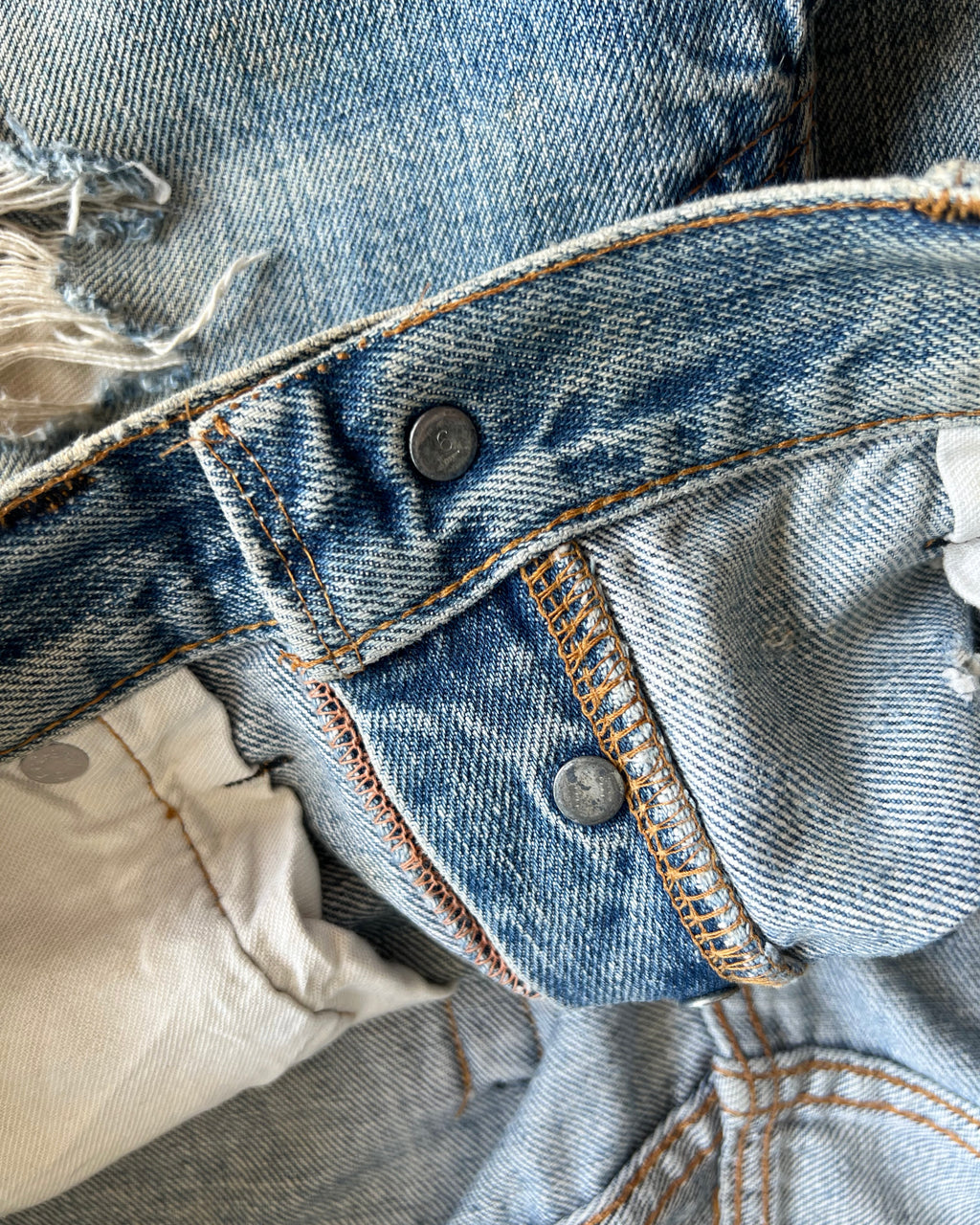 1970S LEVI'S 501 REDLINE SELVEDGE DISTRESSED JEANS (34)