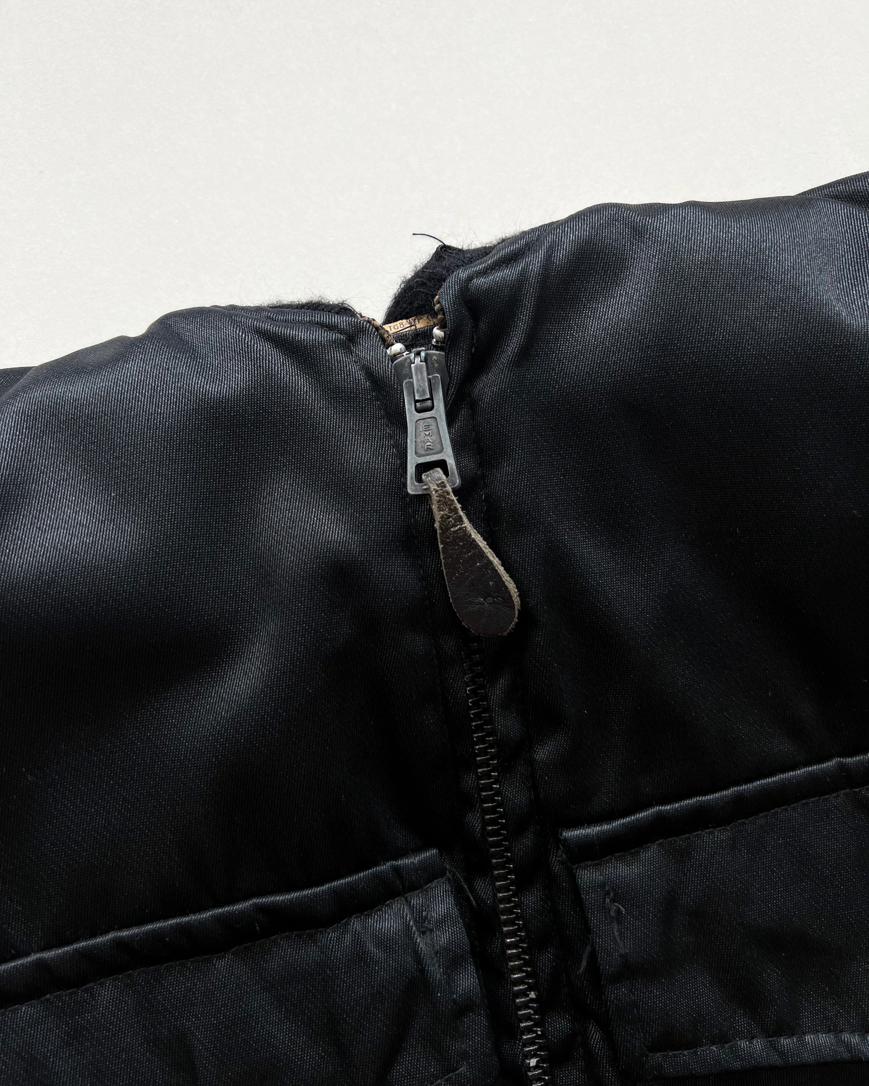 1980S BLACK USAF TG8-WEP TITAN FLIGHT JACKET (L)