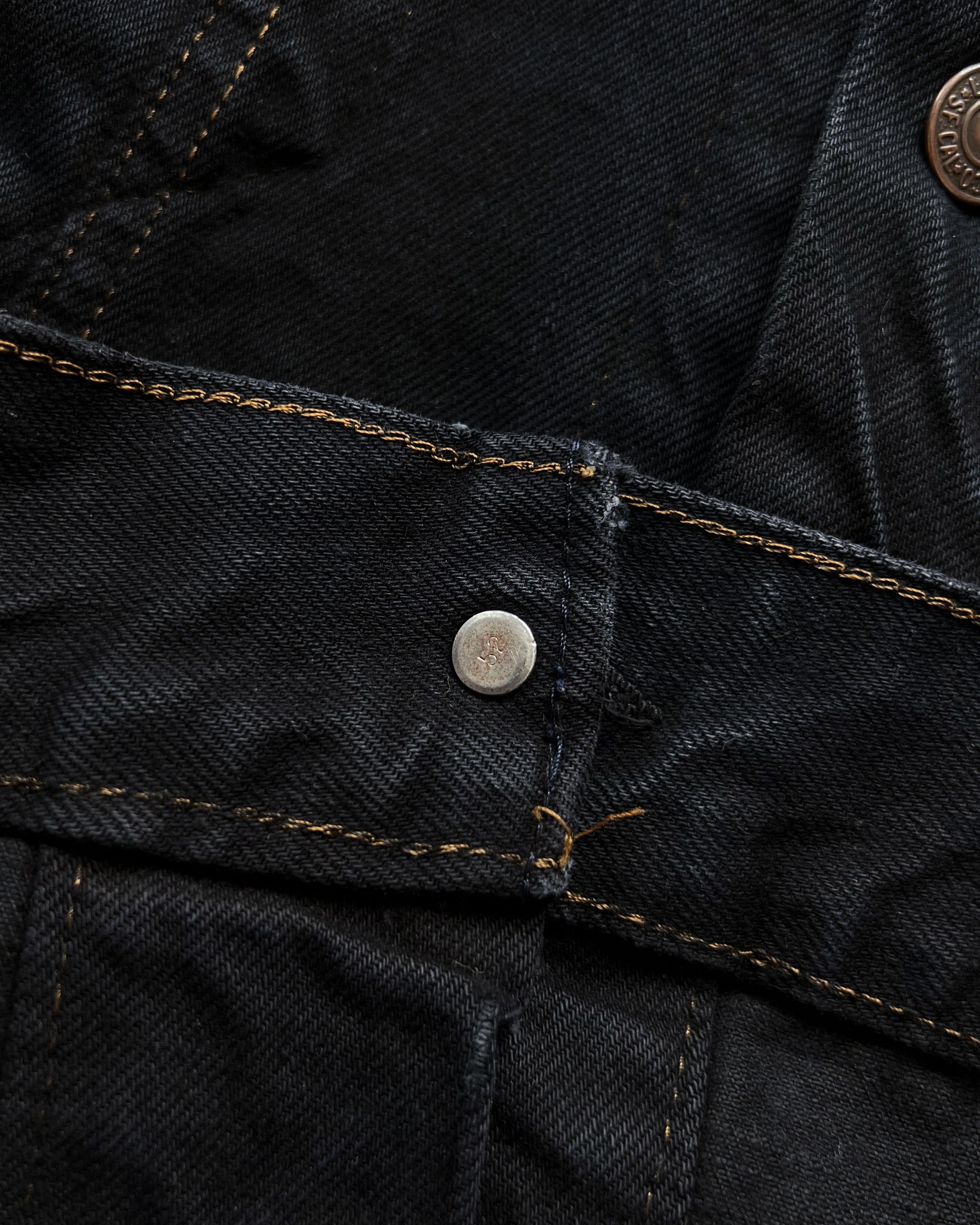 1970S OVERDYED BLACK LEVI'S 70505 TYPE III DENIM JACKET (XL)