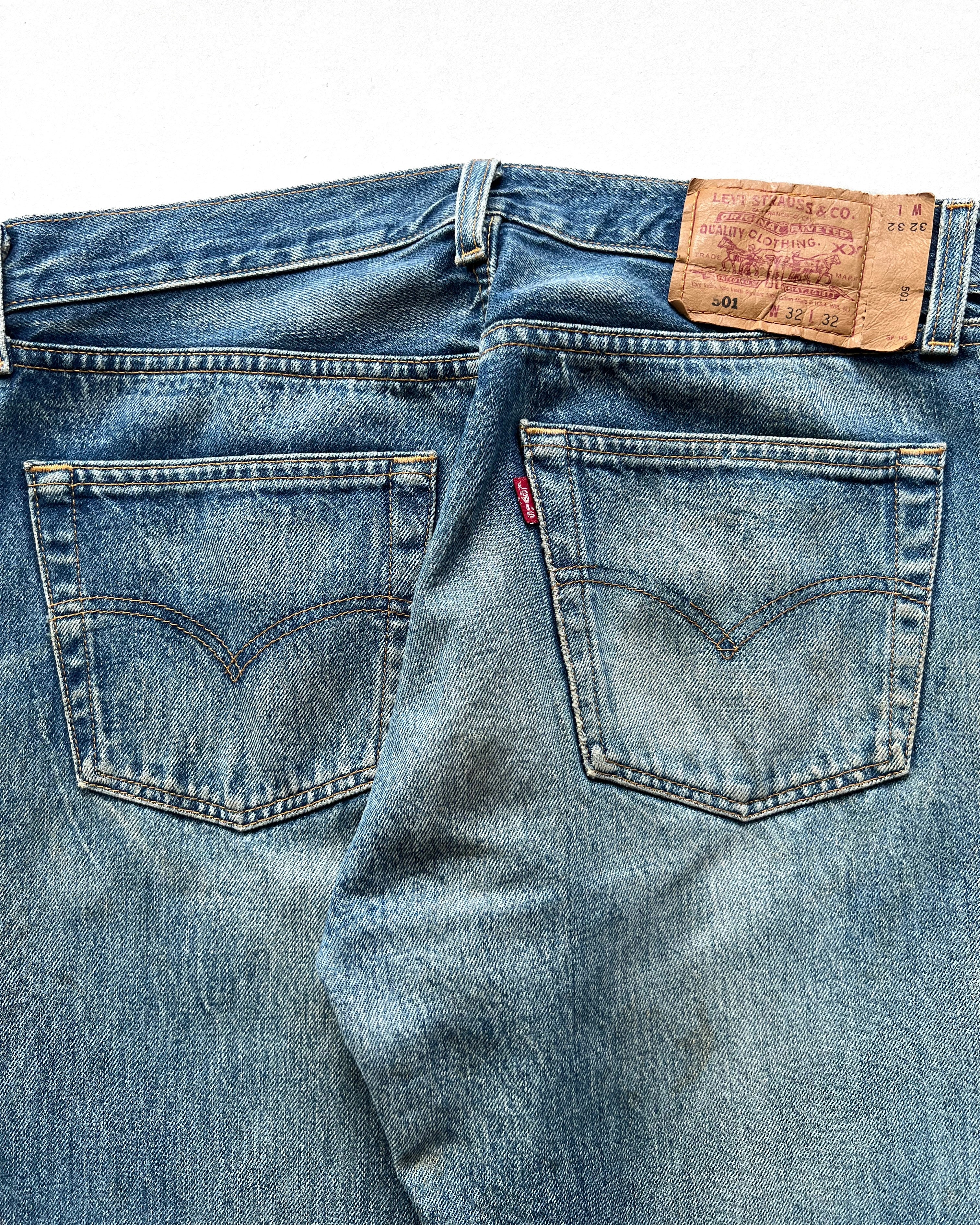 1990S LEVI'S 501 DISTRESSED JEANS (32)