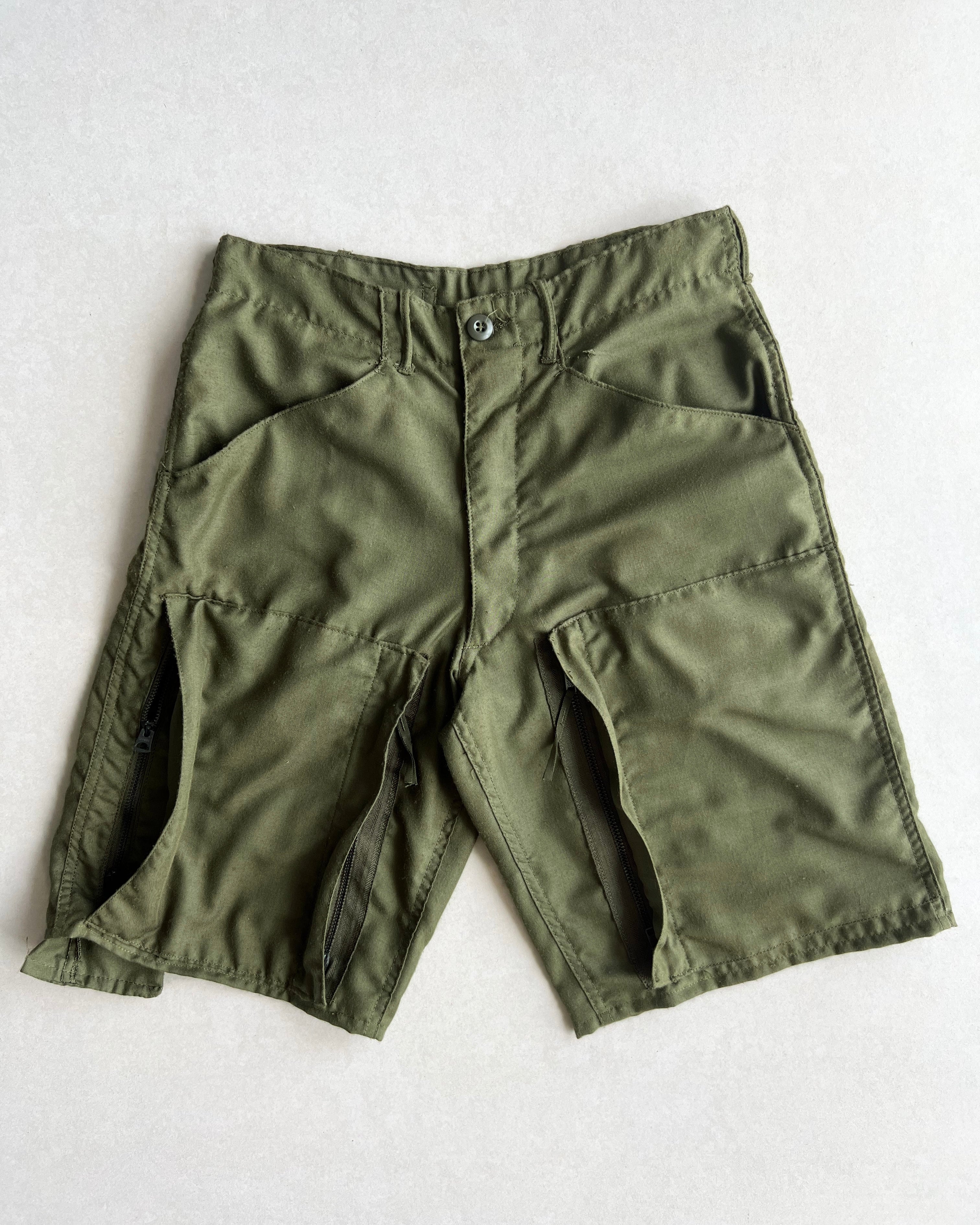 1980S OLIVE USAF MULTIPOCKETS CARGO SHORT (26-31)