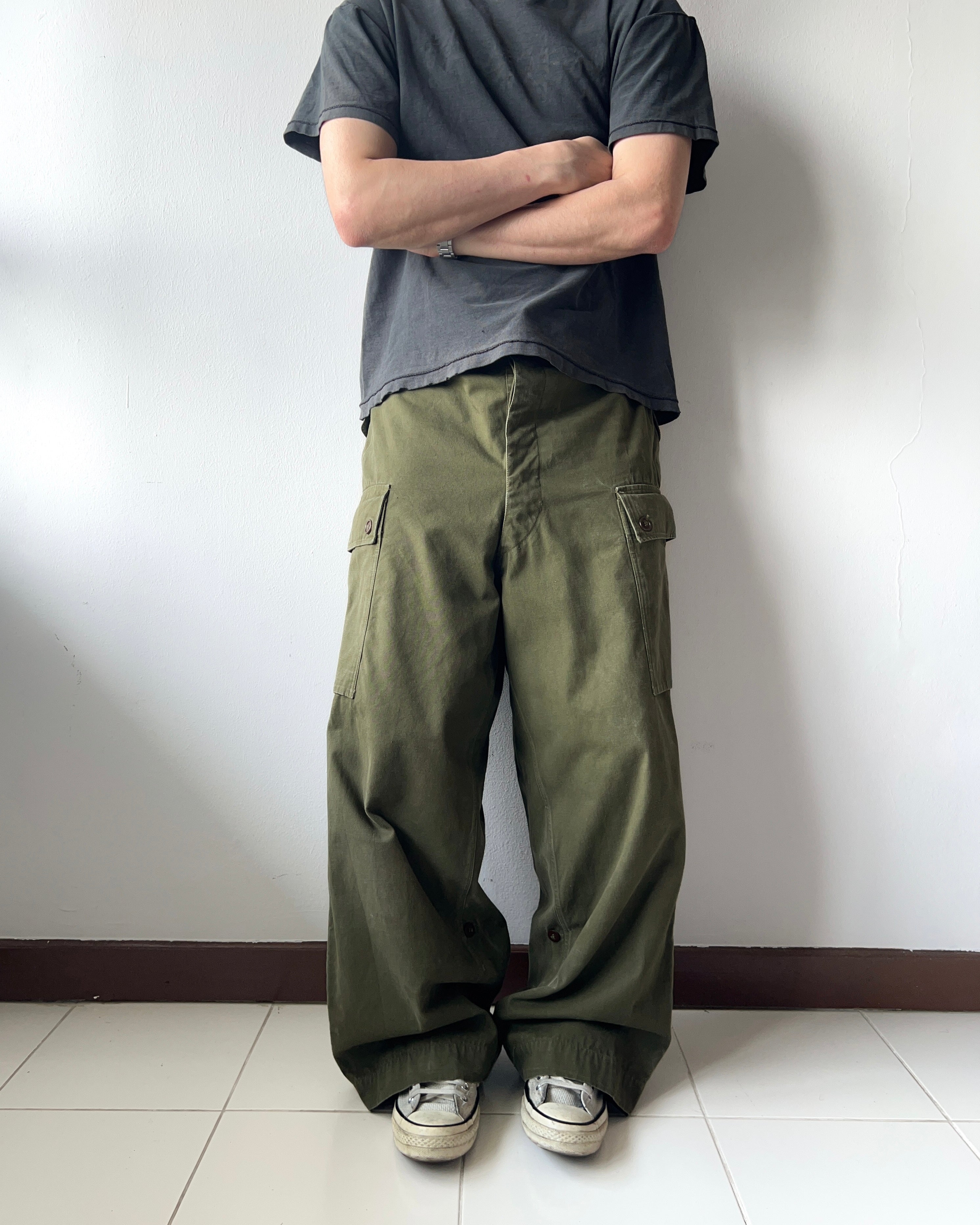 1950S DUTCH ARMY CARGO TROUSERS (34-37)