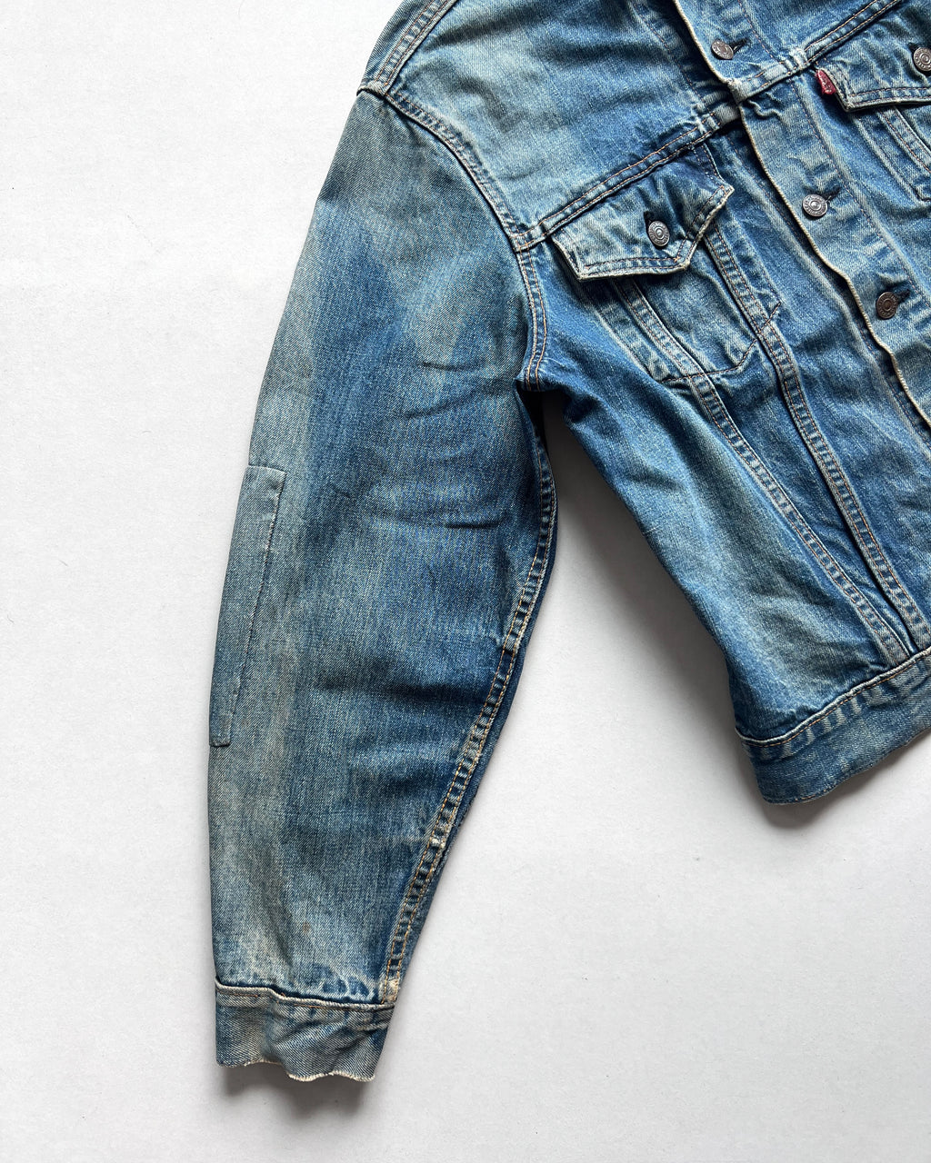 1960S SUN FADED LEVI'S BIG E TYPE III DENIM TRUCKER JACKET (L)