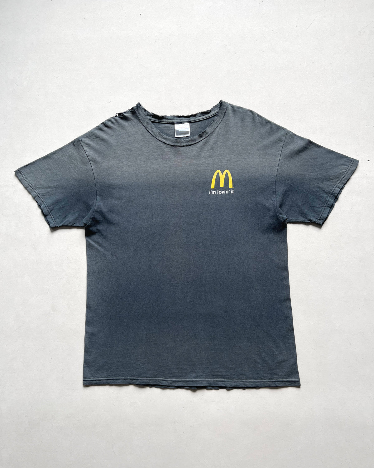2000S SUN FADED MCDONALD 'I'M LOVIN IT' TEE (L)