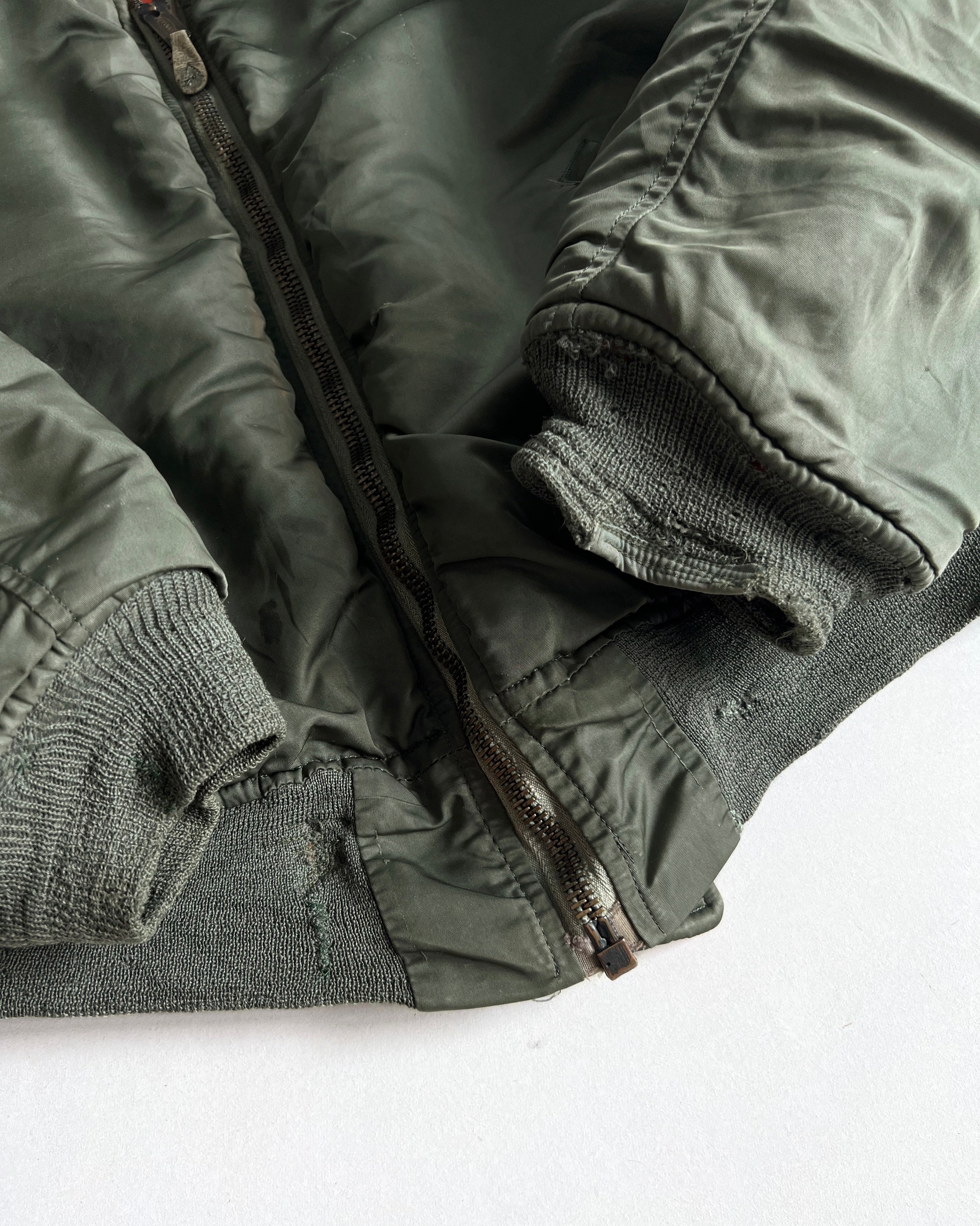1960S ALPHA INDUSTRIES USAF MA-1 FLIGHT JACKET (XL)