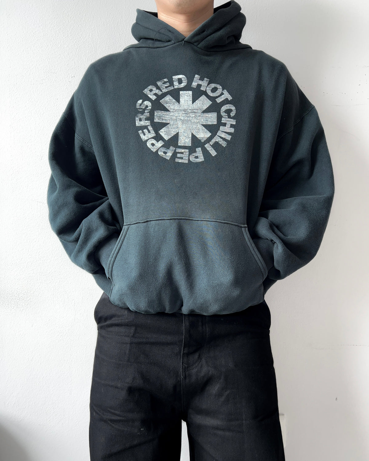 1990S RED HOT CHILLI PEPPERS LOGO HOODIE (L)
