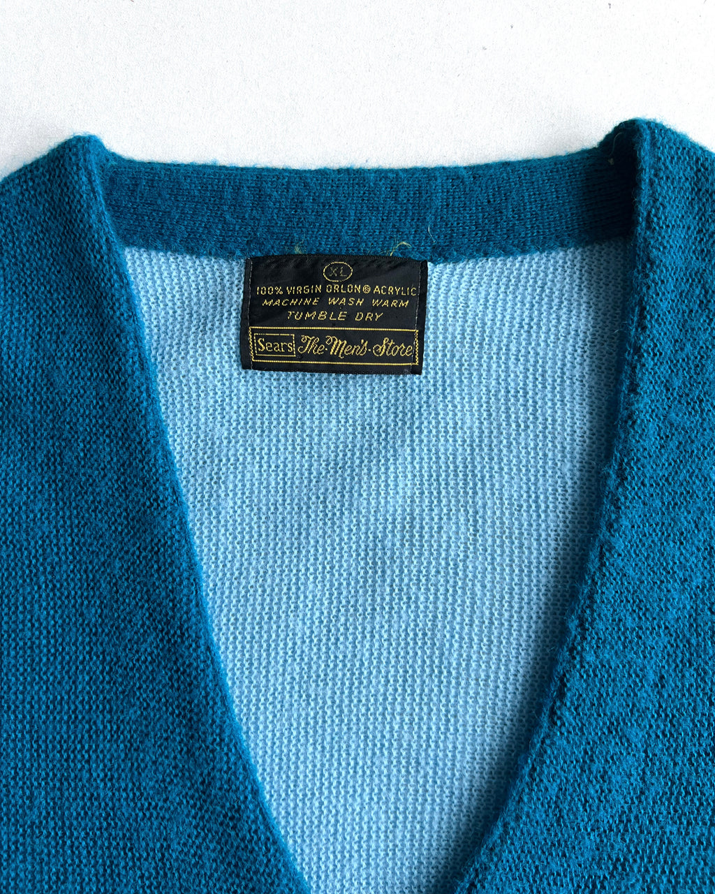 1960S SEARS TWO-TONE ACRYLIC CARDIGAN (XL)