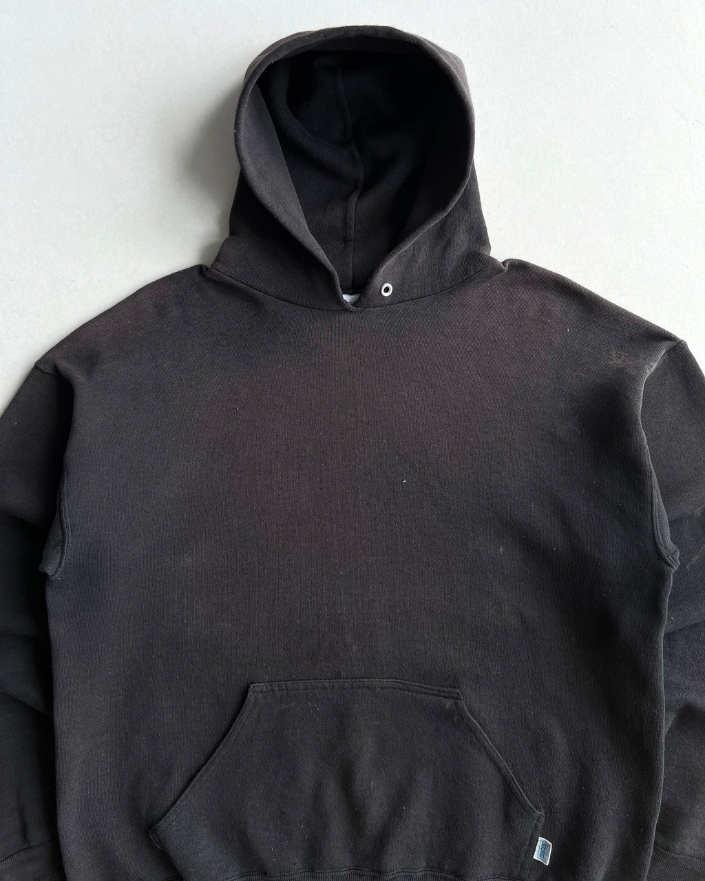 1990S SUN FADED BLACK DISCUS ATHLETIC HOODIE (L)