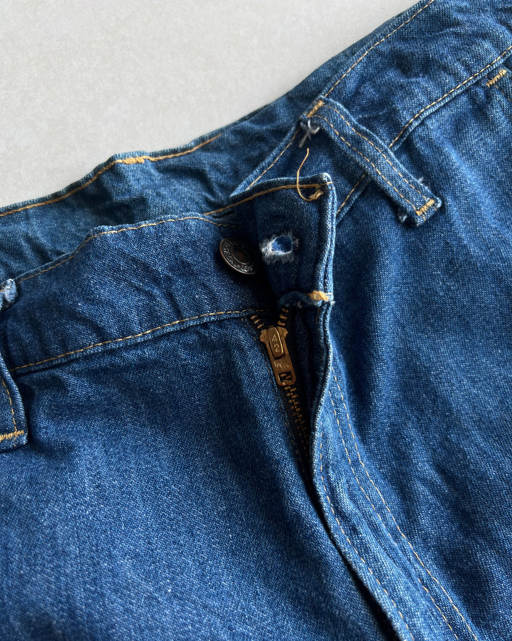 1970S ORANGE TAB LEVI'S BELL BOTTOM JEANS (34X31)