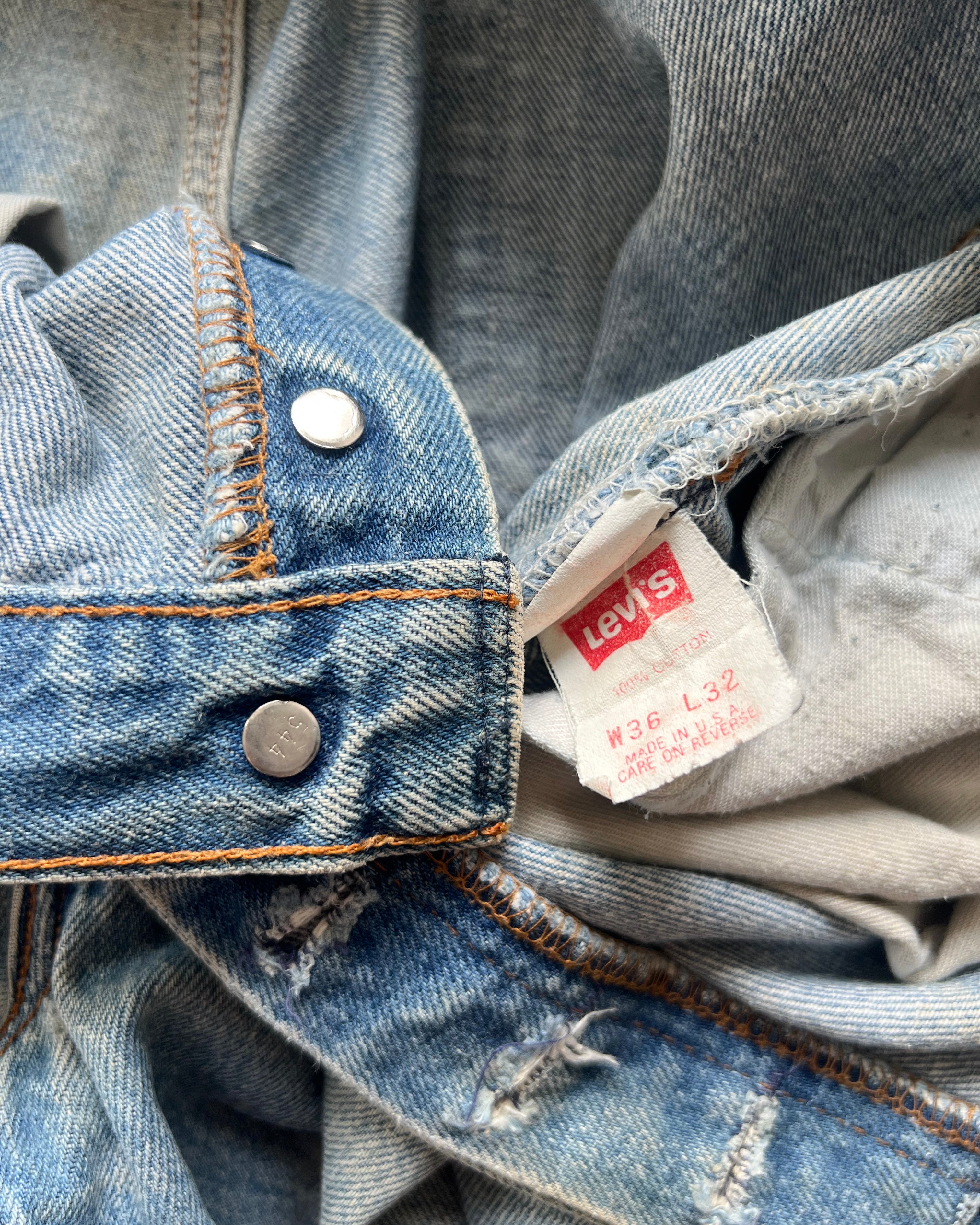 1990S DISTRESSED LEVI'S 501 JEANS (33)