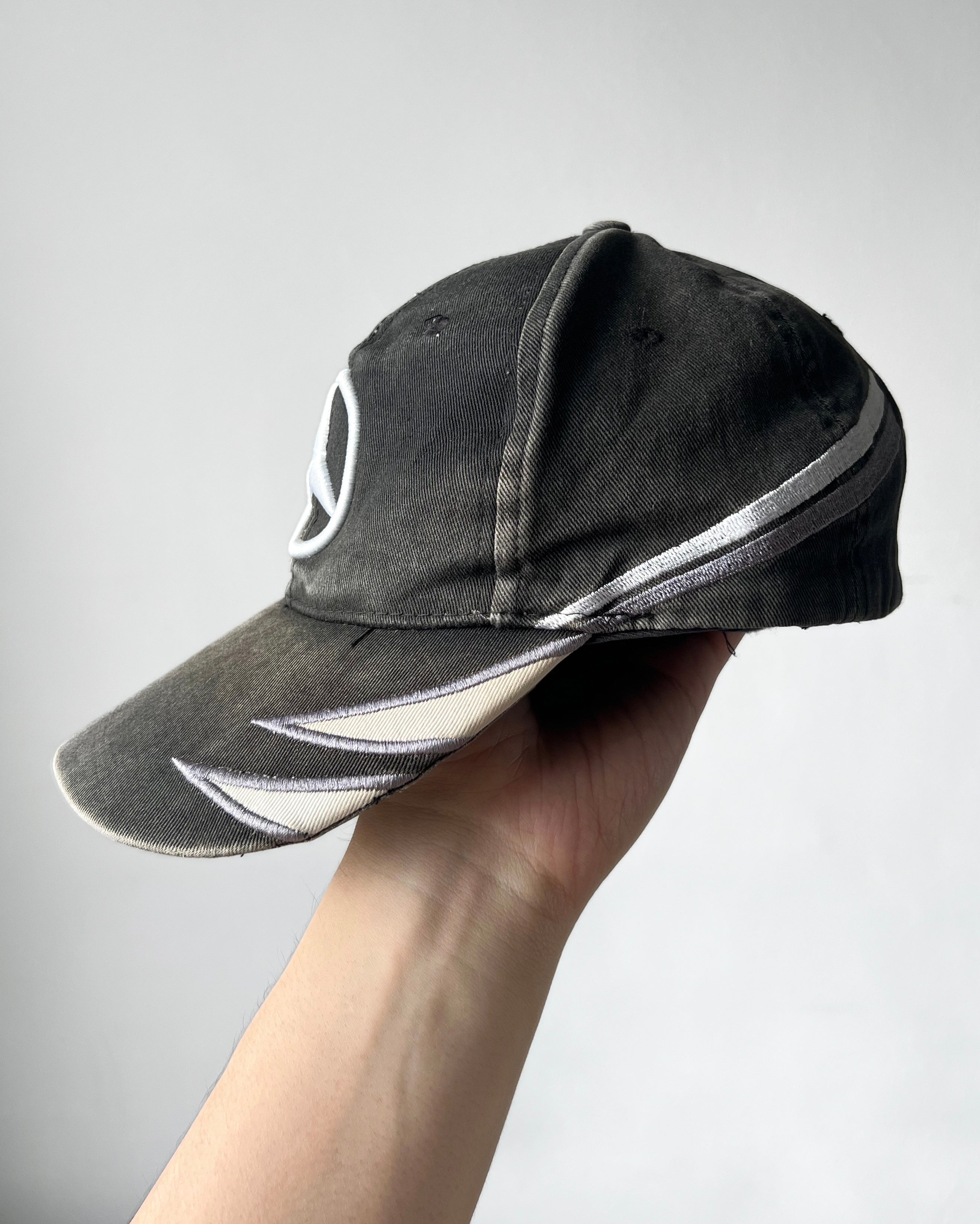 2000S FADED MERCEDES AMG CAP (OS)