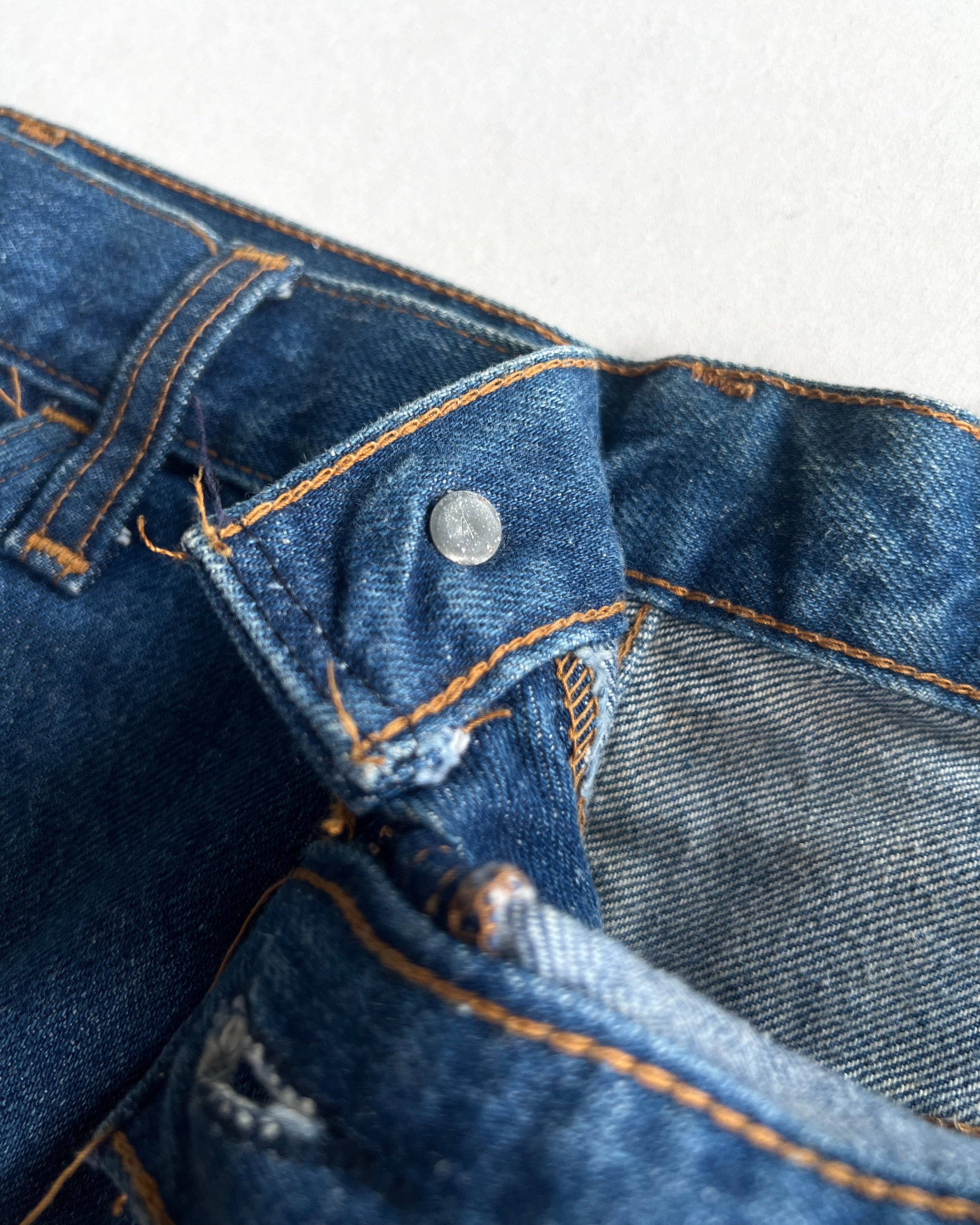 1970S DARK WASHED LEVI'S 646 BOOTCUT JEANS (38X29)