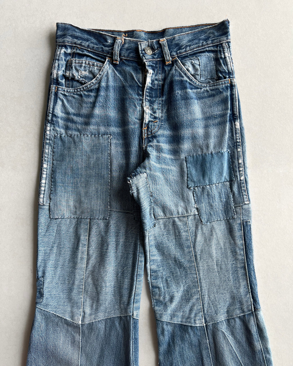 1970S LEVIS PATCHED BOOTCUT JEANS (27X35)