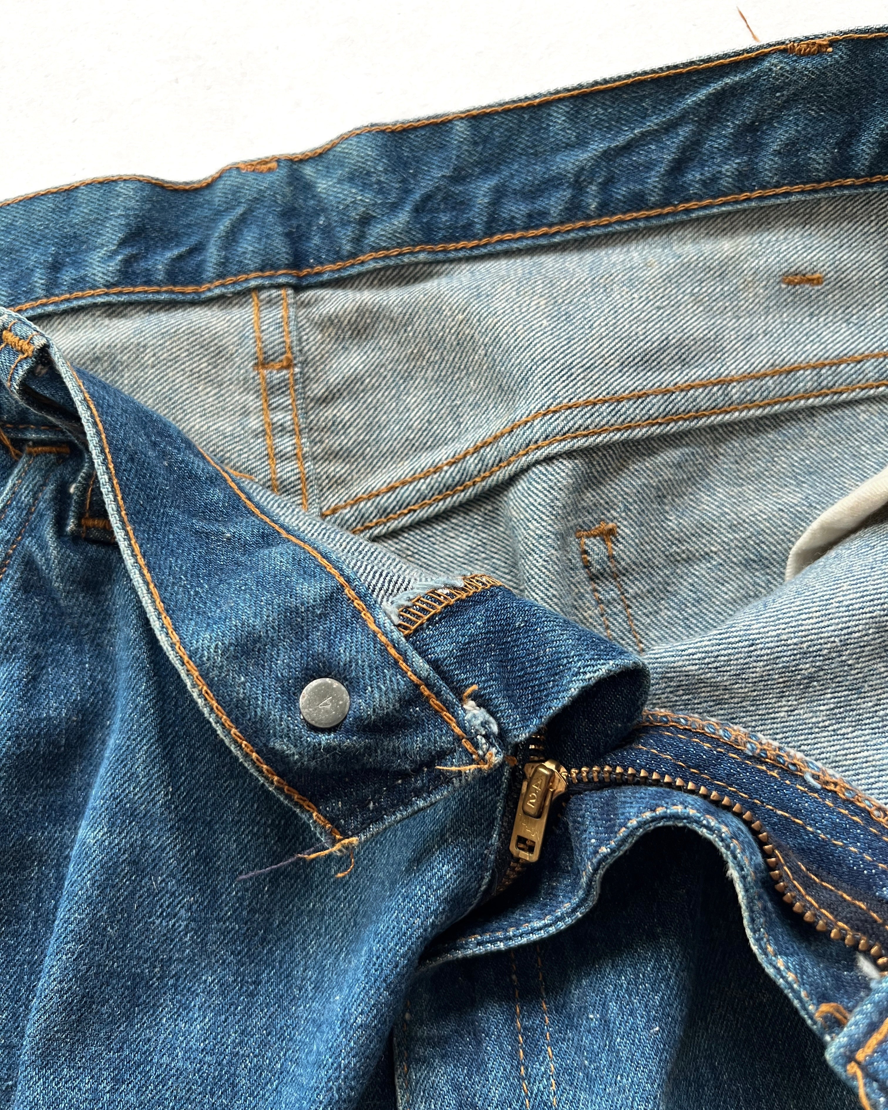 1970S DARK WASHED LEVI'S 646 BOOTCUT JEANS (38)