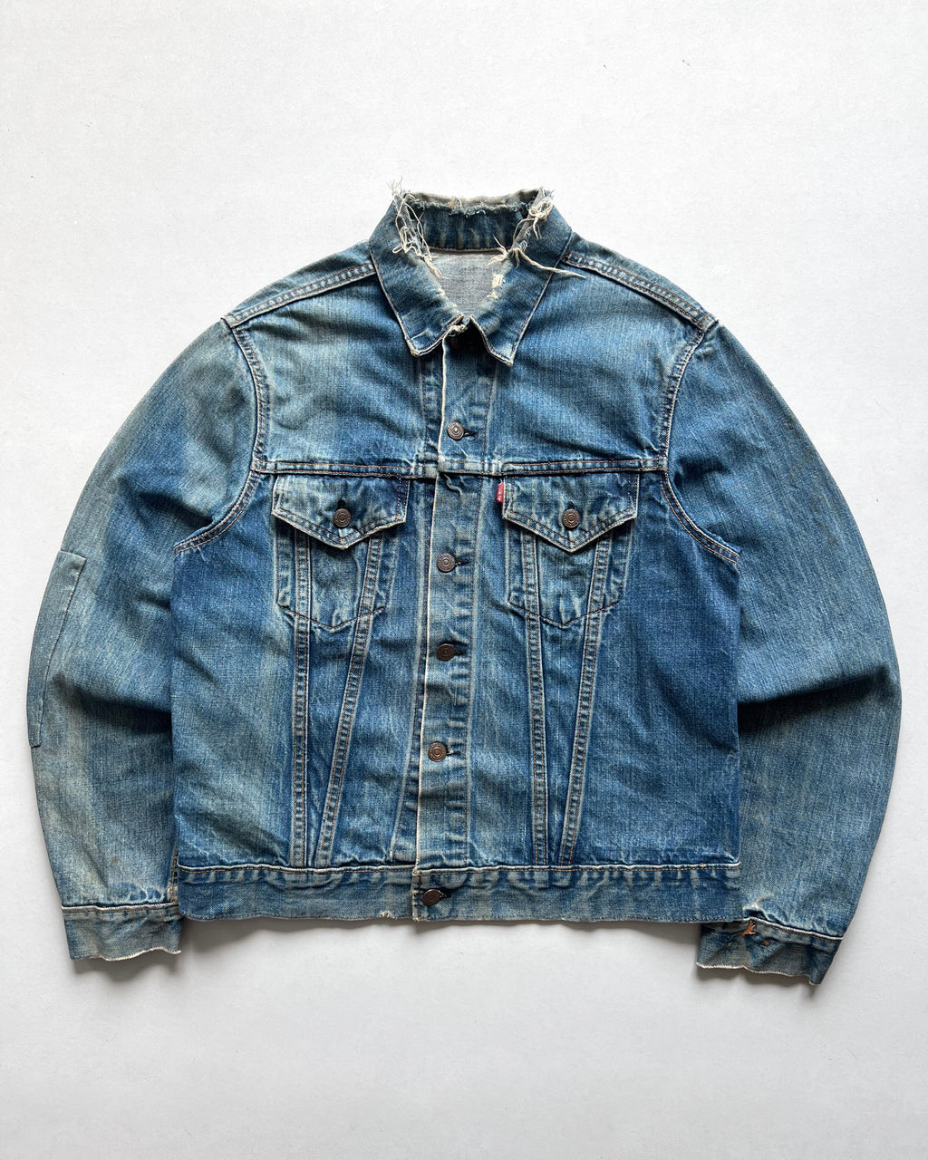 1960S SUN FADED LEVI'S BIG E TYPE III DENIM TRUCKER JACKET (L)