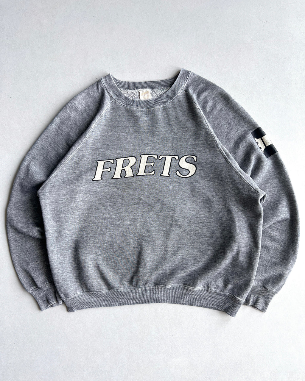 1970S 'FRETS' RAGLAN SWEATSHIRT (L)