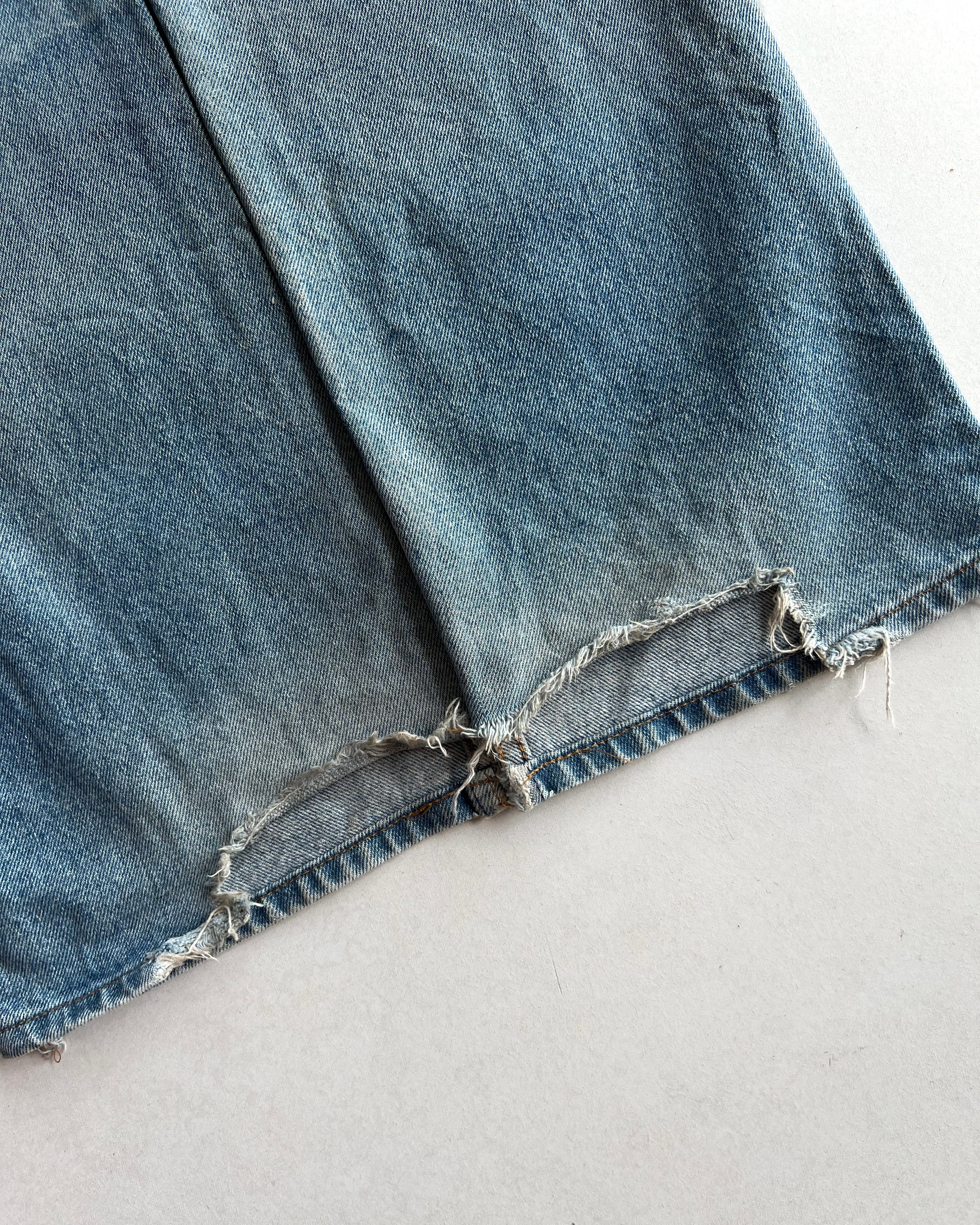 1990S FADED WASHED LEVI'S 517 REPAIRED JEANS (33X34)