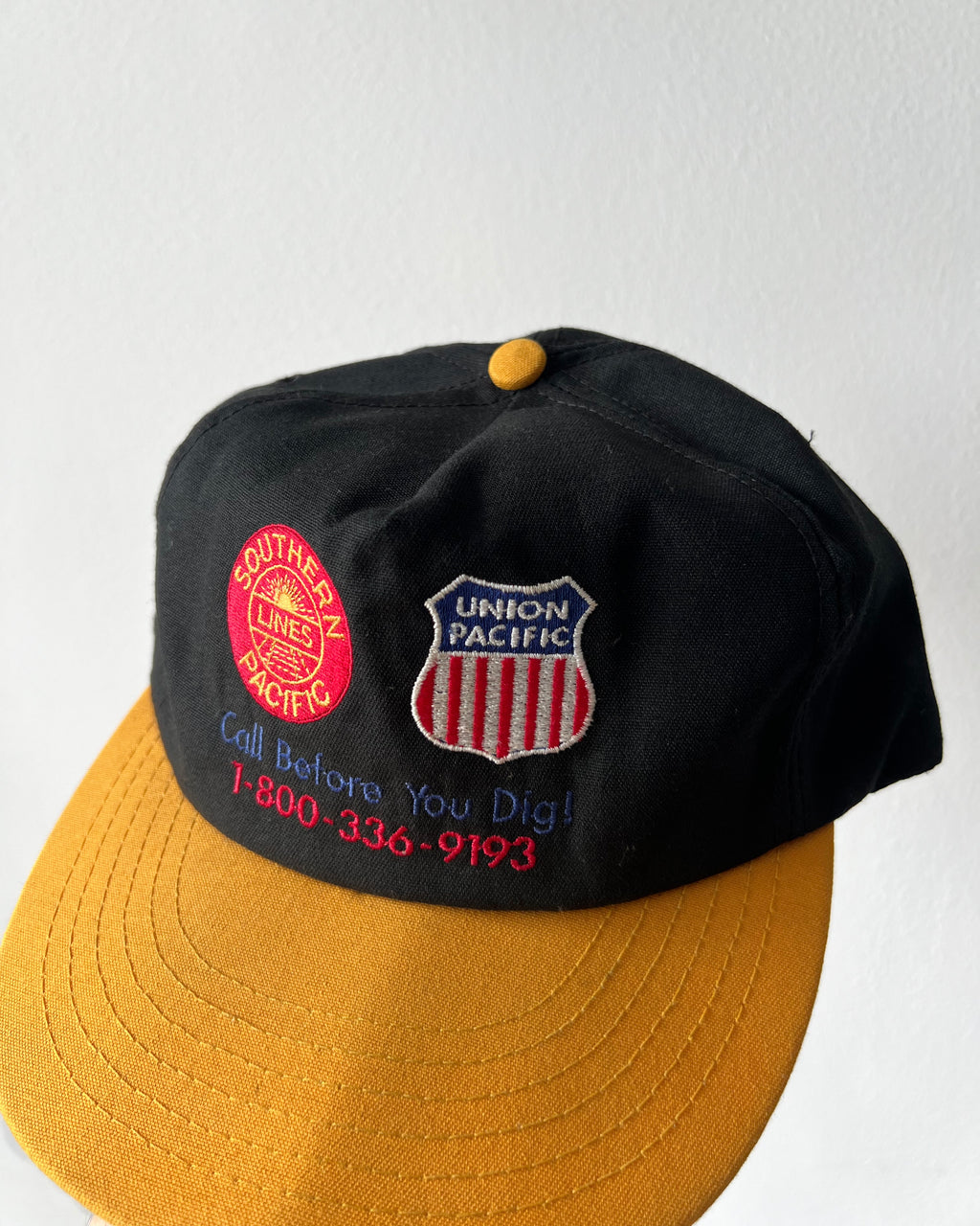 1990S 'UNION PACIFIC' TRUCKER CAP (OS)