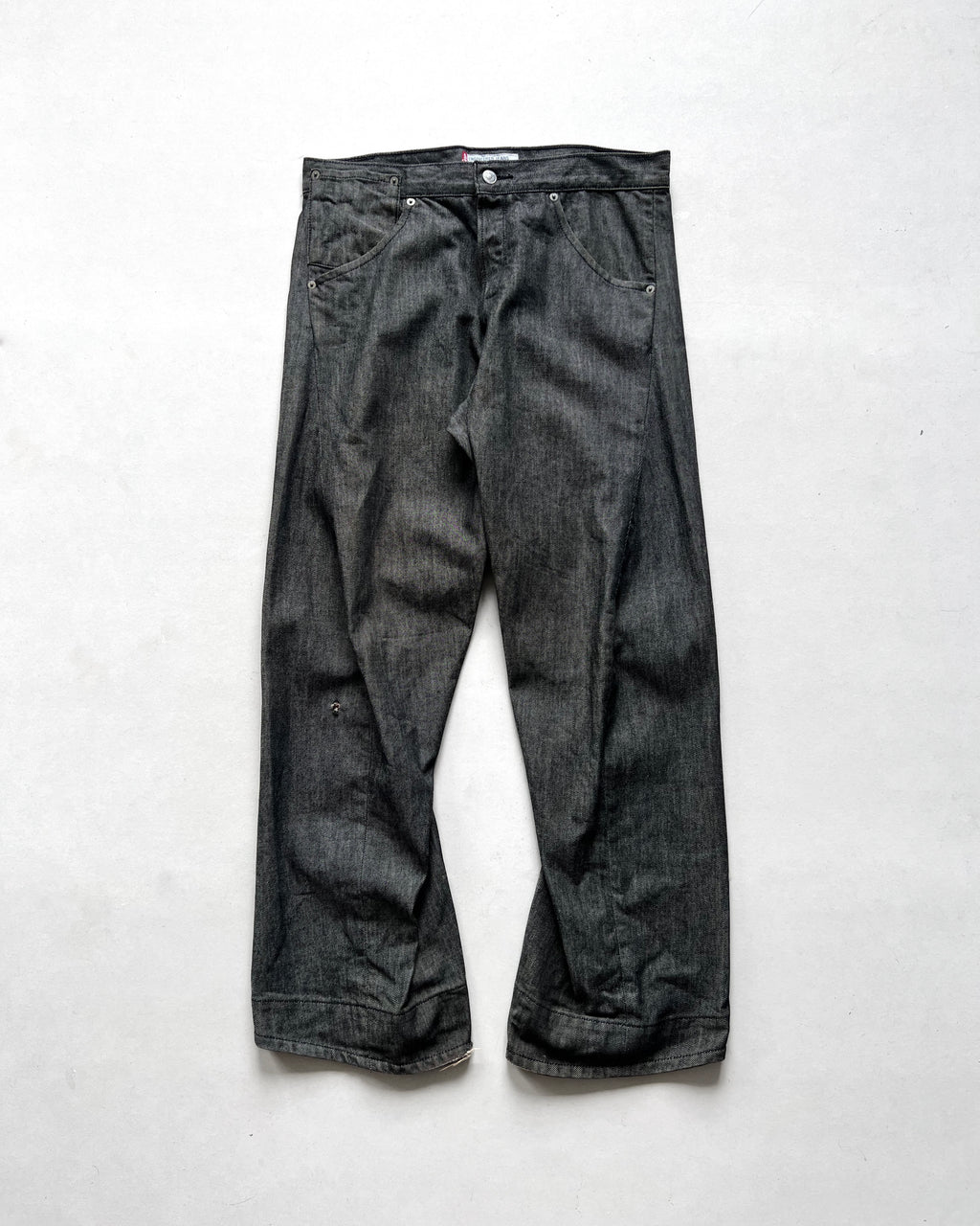 2000S LEVI'S ENGINEERED BUCKLE BACK JEANS (30-33)